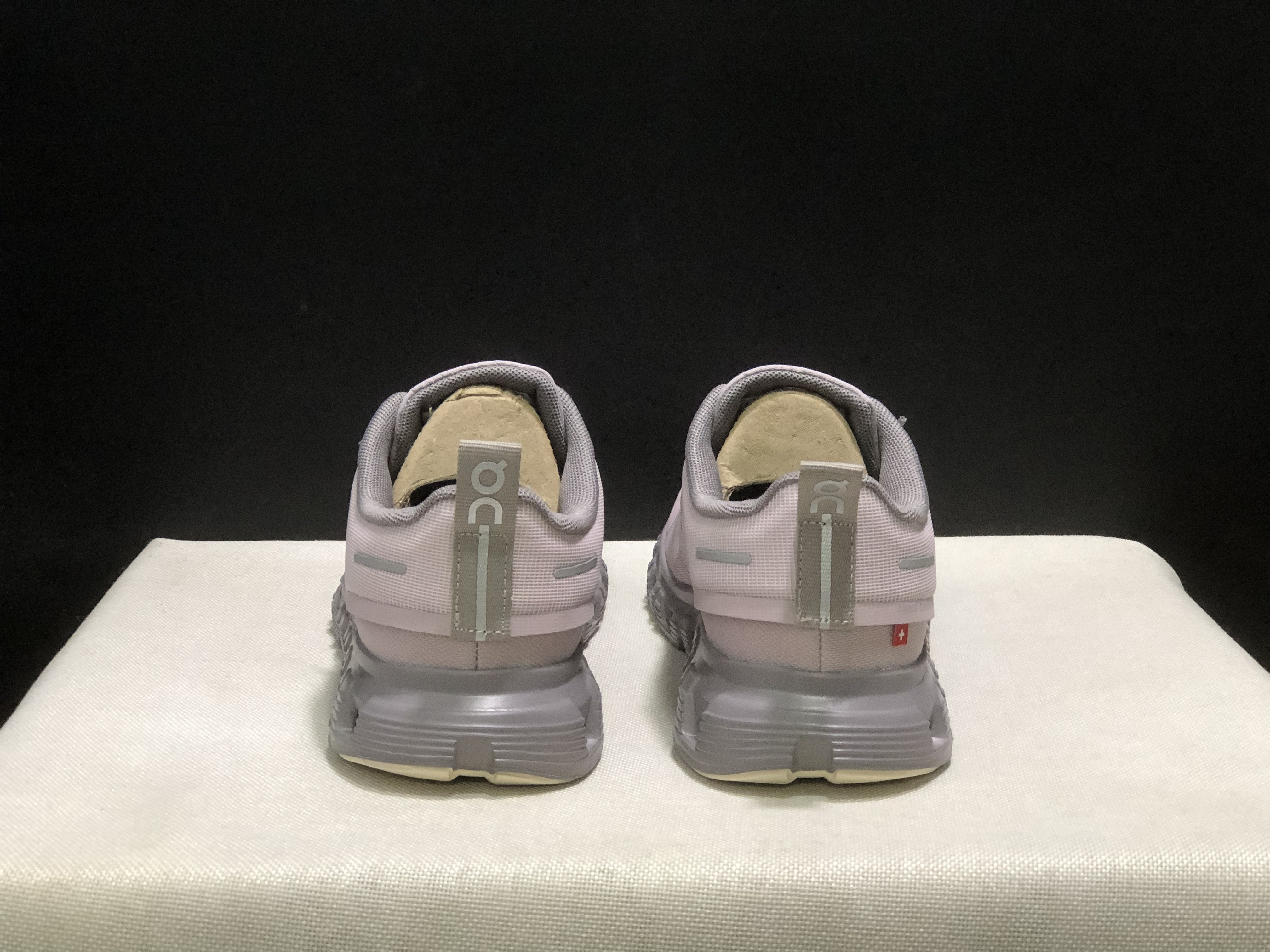 On Running Cloud 6 Mauve Casual Life Shoes