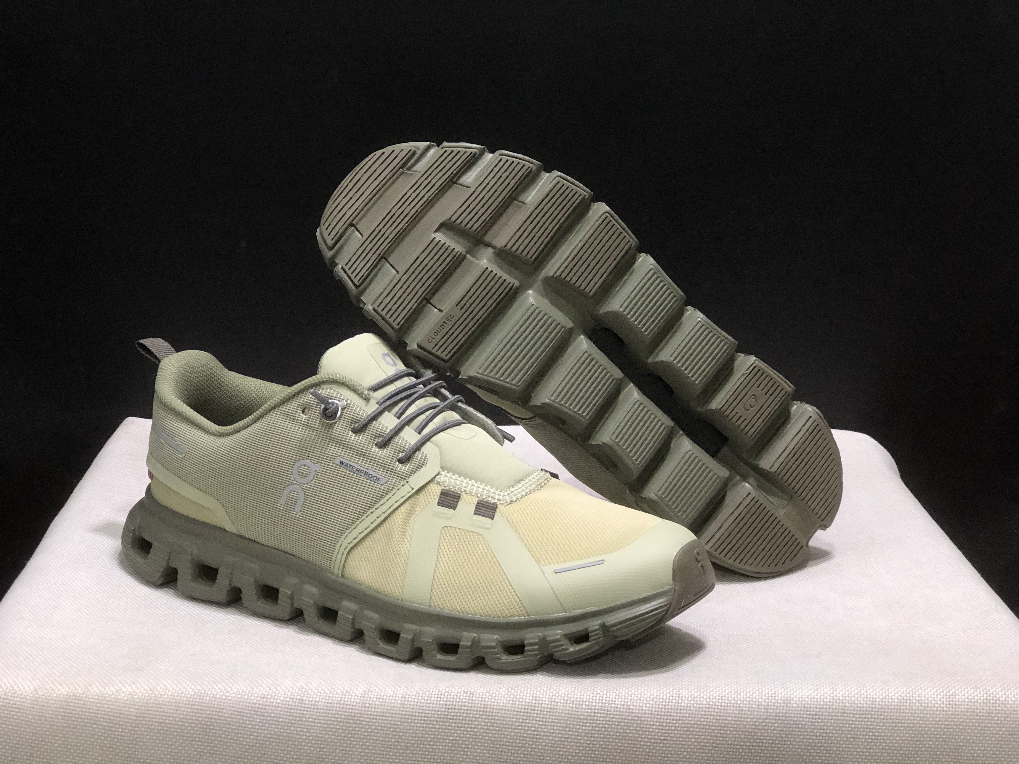 On Running Cloud 6 Casual Life Shoes Light Green