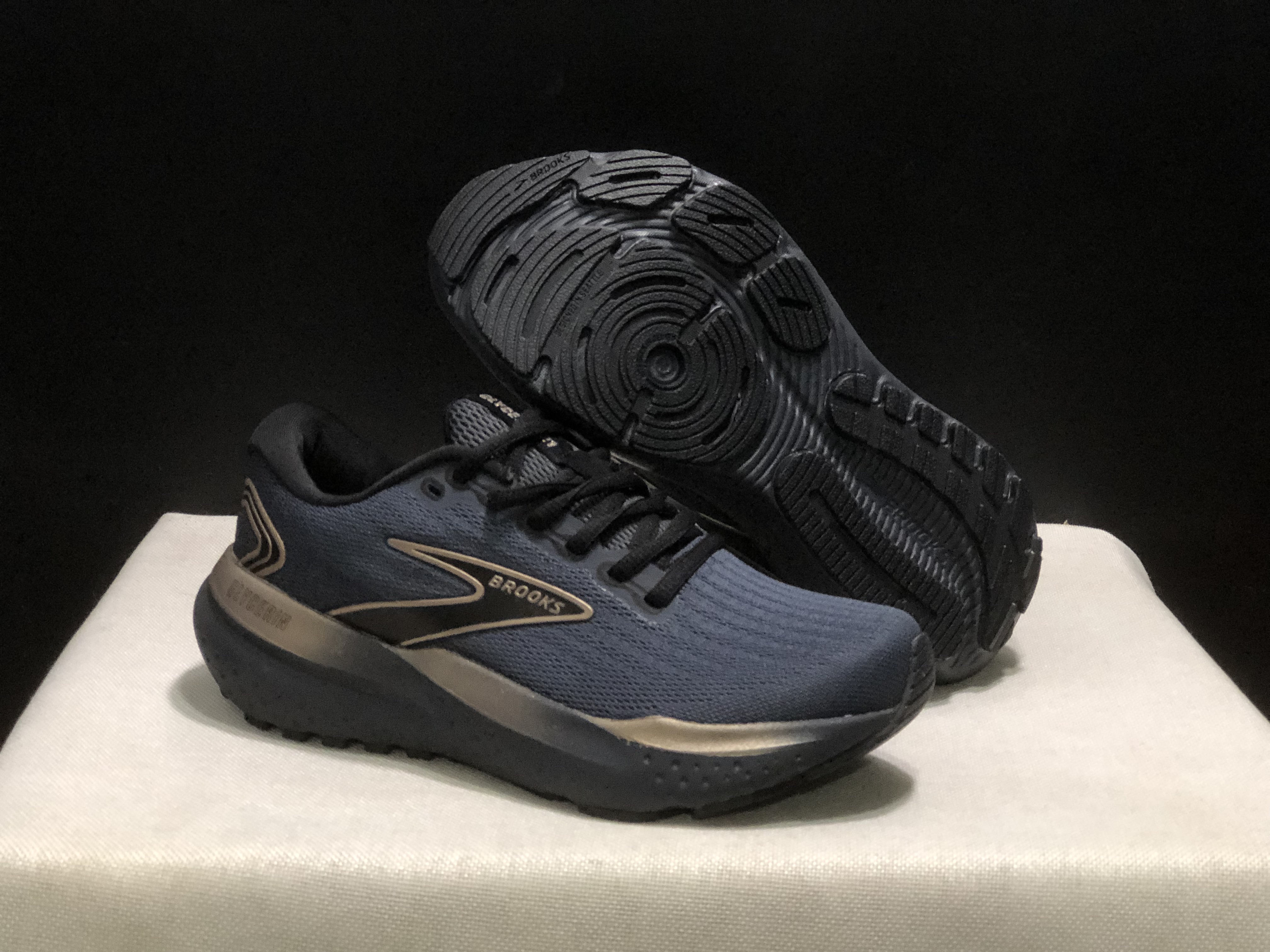 Brooks Glycerin 21 Low-top Casual Running Shoes Black/Gold