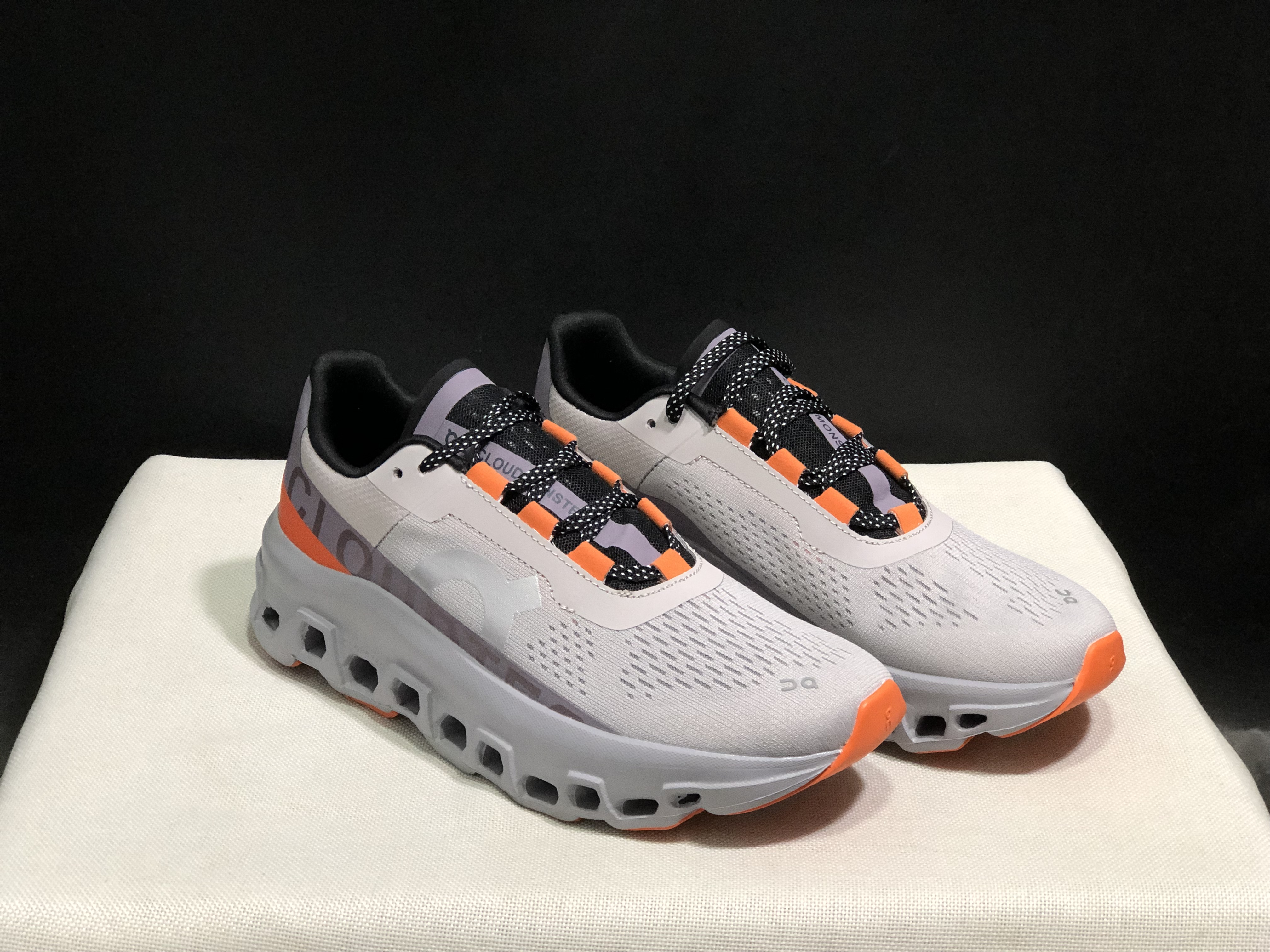 On Running Cloudmonster Anti-Slip Running Shoes Grey