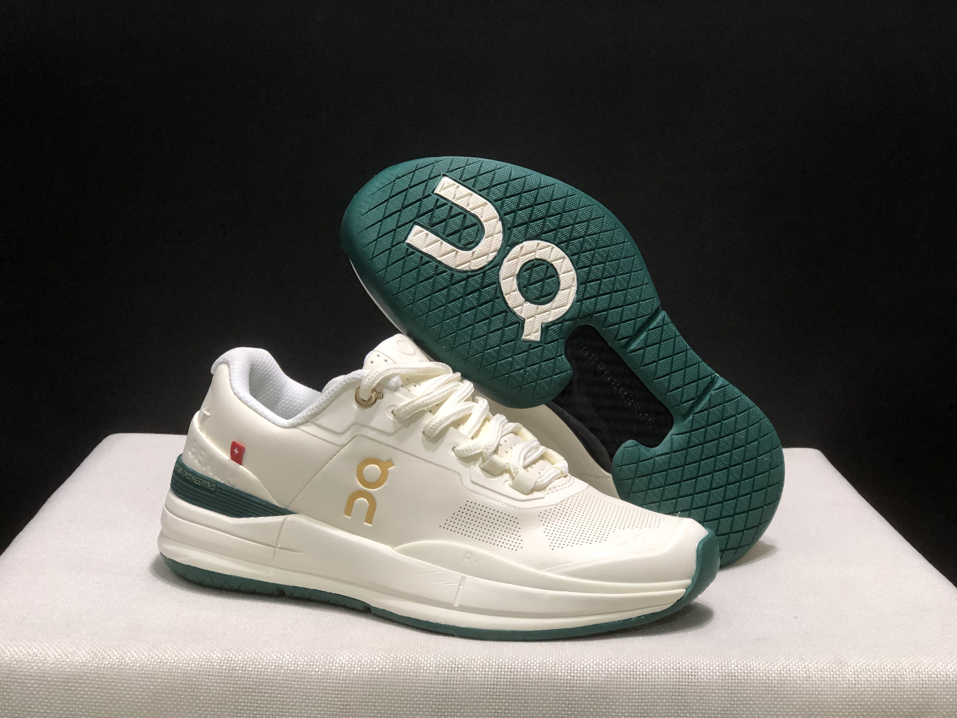 On Running The Roger Rro Durable And Breathable Tennis Shoes White/Green