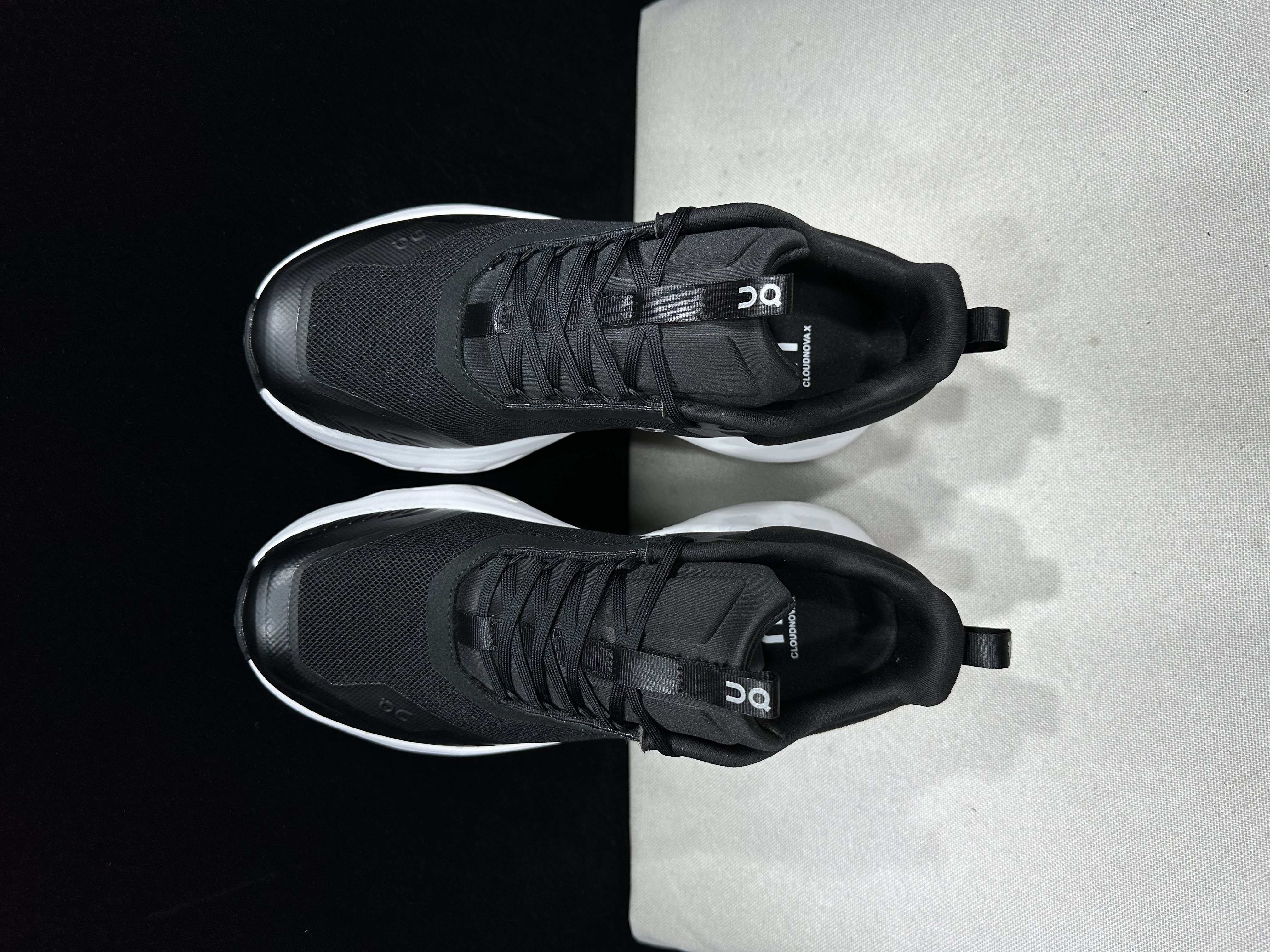 On Running Cloudnova X Comfortable Anti-Slip Running Shoes Black/White