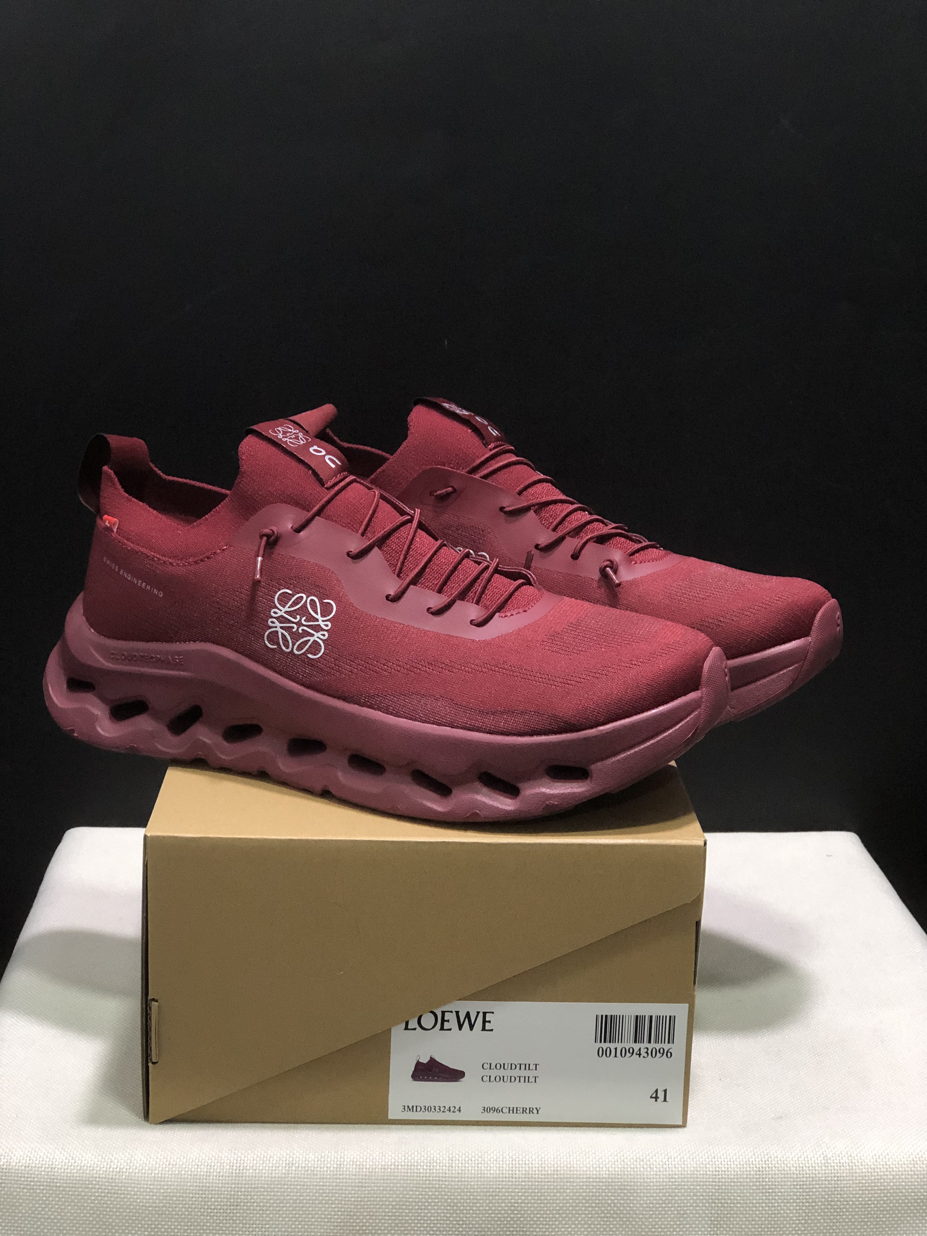 LOEWE x On Running Cloudtilt Running Shoes Co-Signed Edition Red