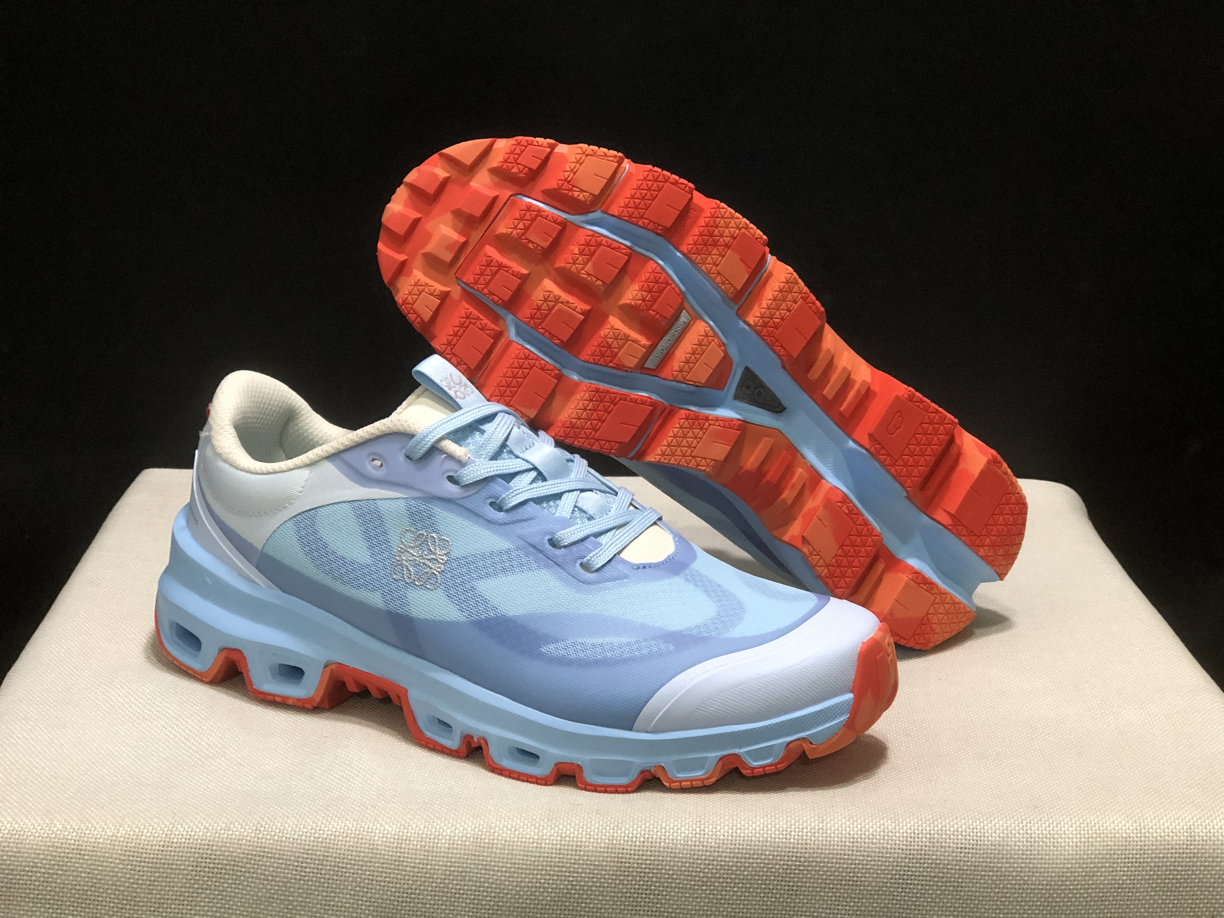 LOEWE x On Running Cloudventure 2.0 Running Shoes Co-Signed Edition Sky Blue