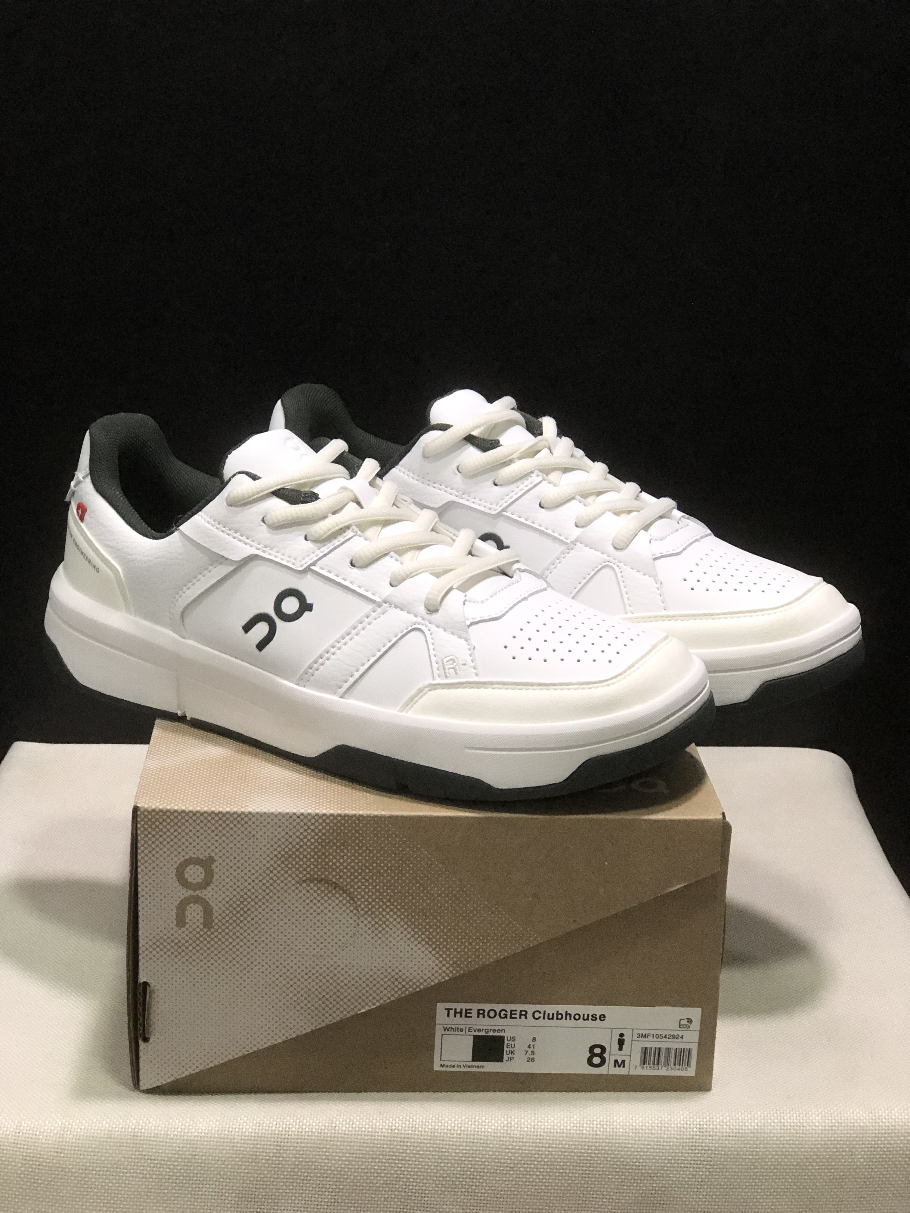 On Running The Roger Clubhouse Casual Sneakers White/Evergreen