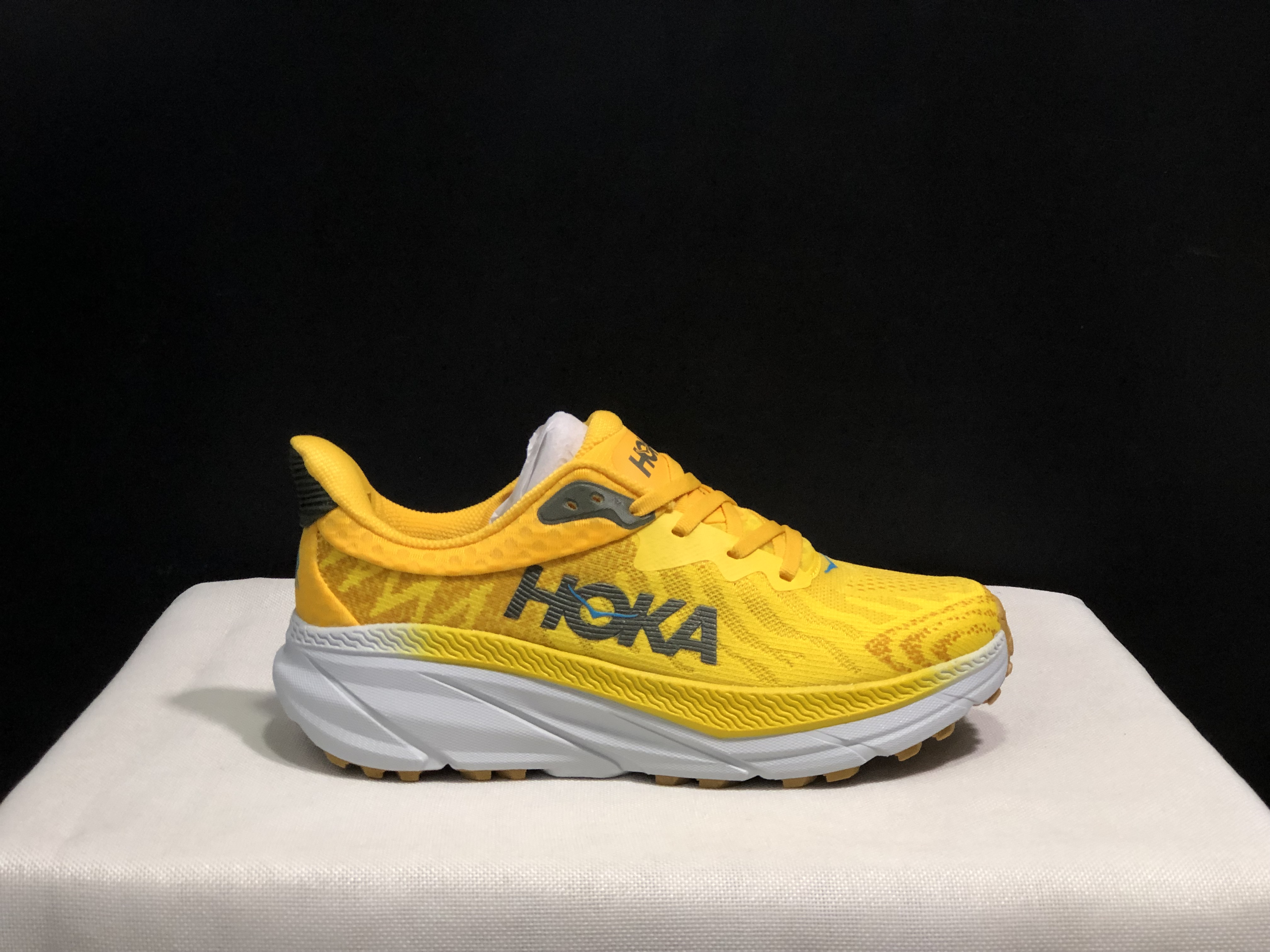 Hoka One One Challenger 7 Shock-absorbing Breathable Running Shoes Sneakers Yellow