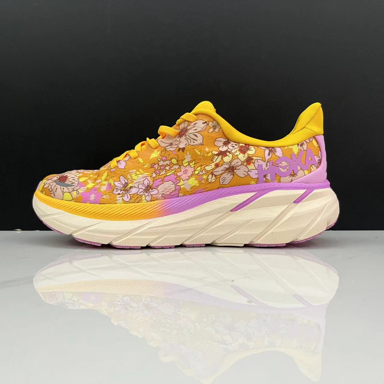 Hoka One One Clifton 8 Fashion Shoes Shock-absorbing Sneakers Yellow