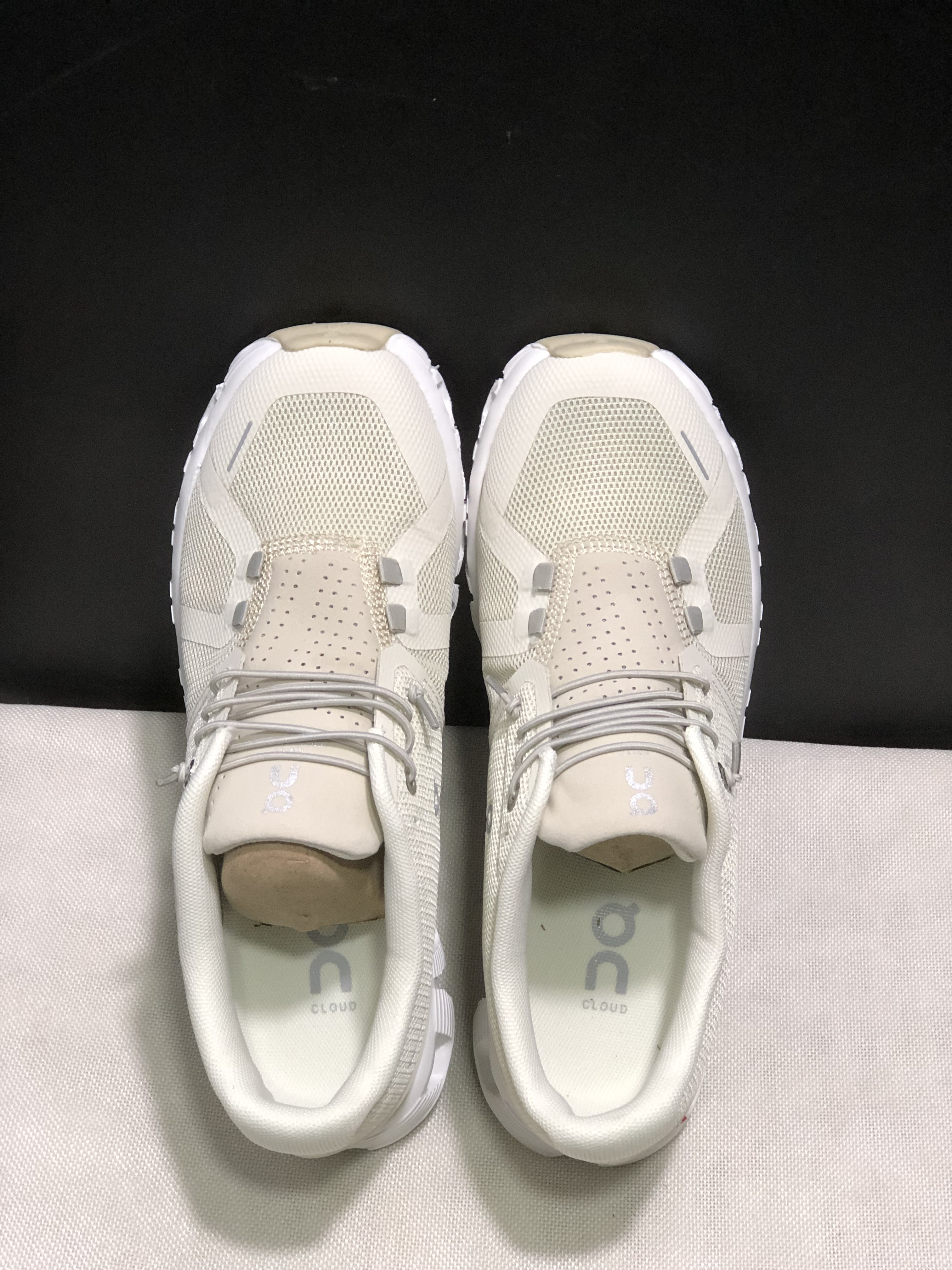 On Running Cloud 5 Lightweight Running Shoes Cream/Sand