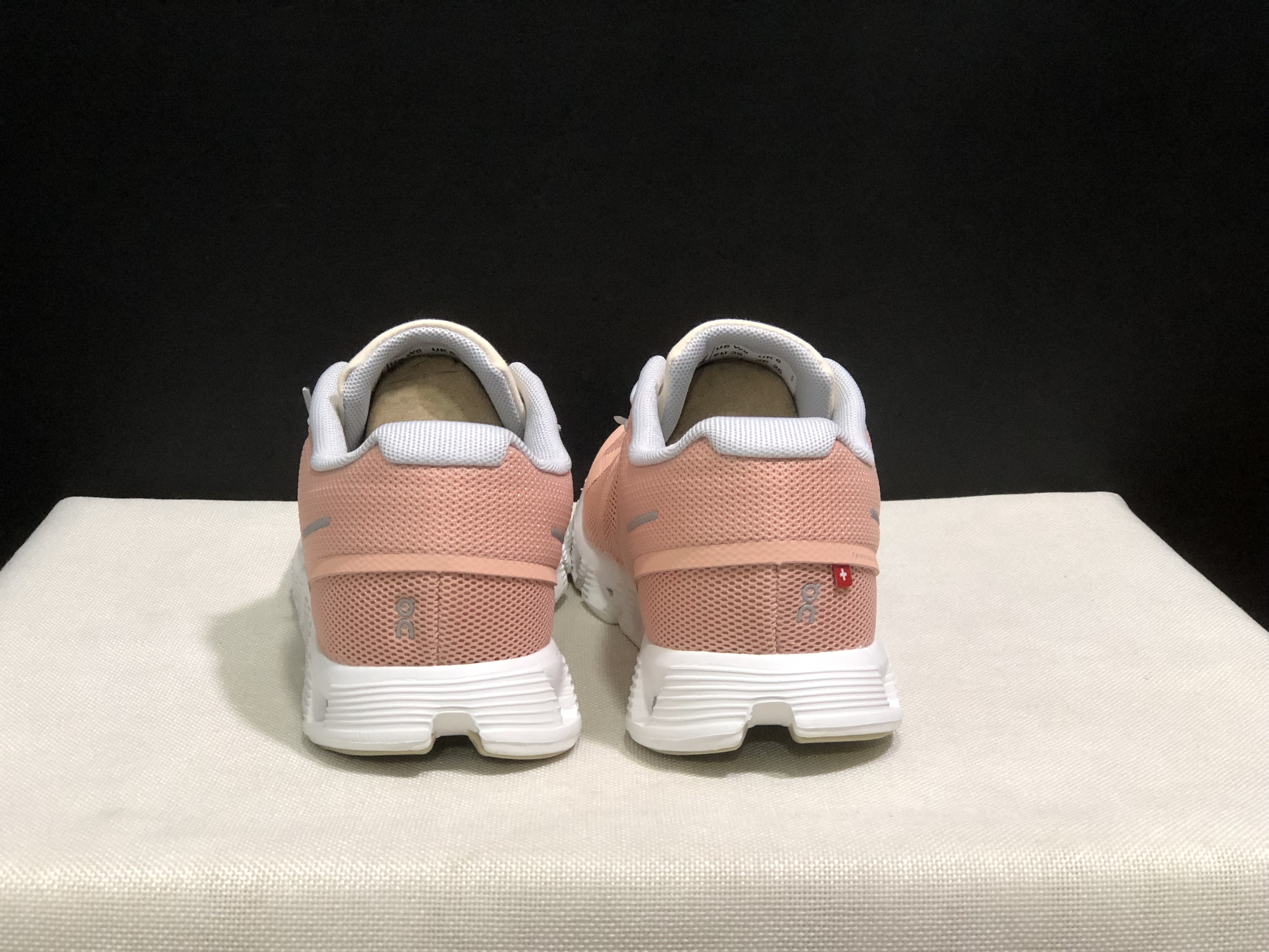 On Running Cloud 5 Lightweight Running Shoes Rose/Shell Powder