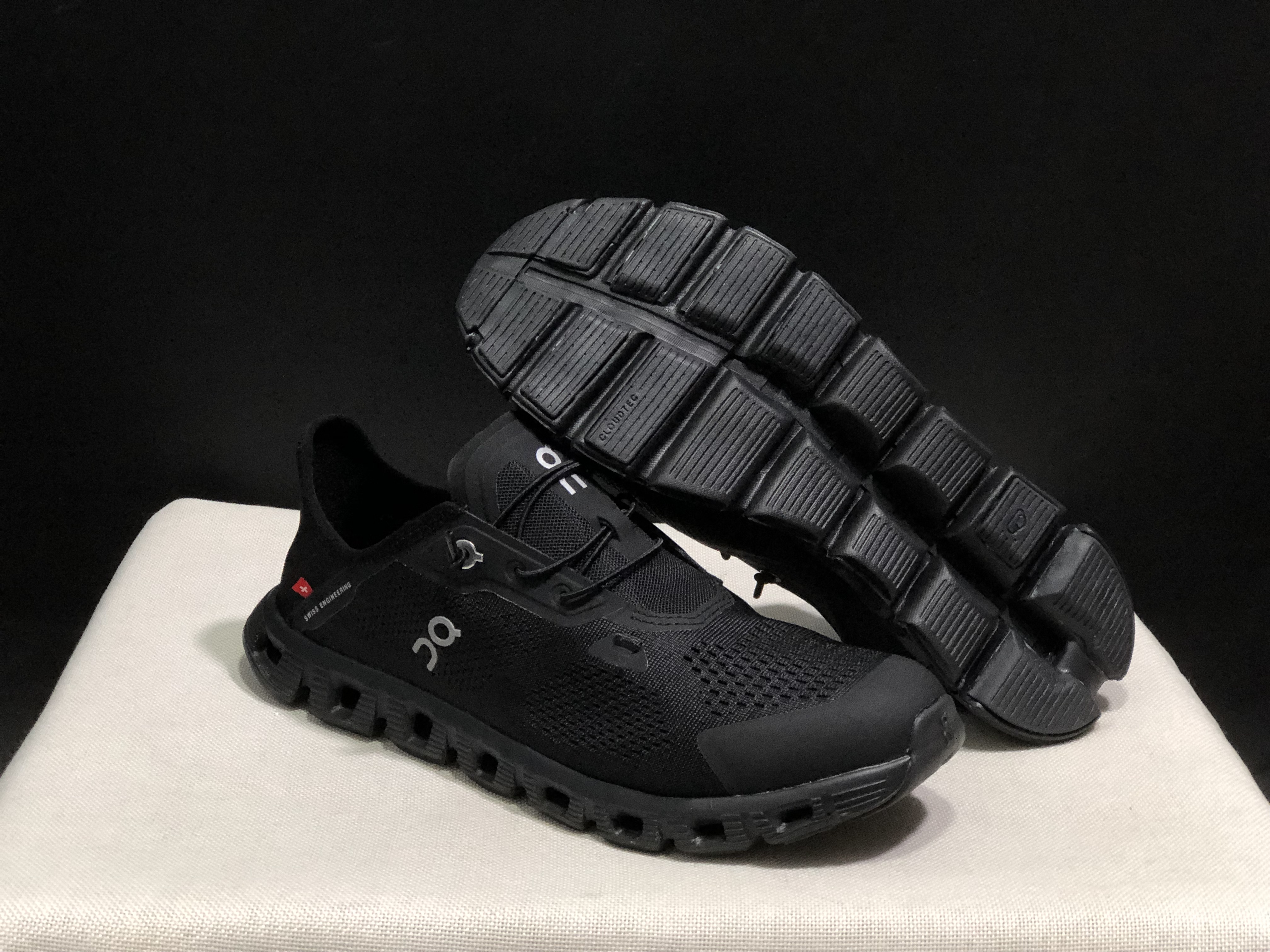 On Running Cloud 5 Coast Convenient And Breathable Running Shoes All Black