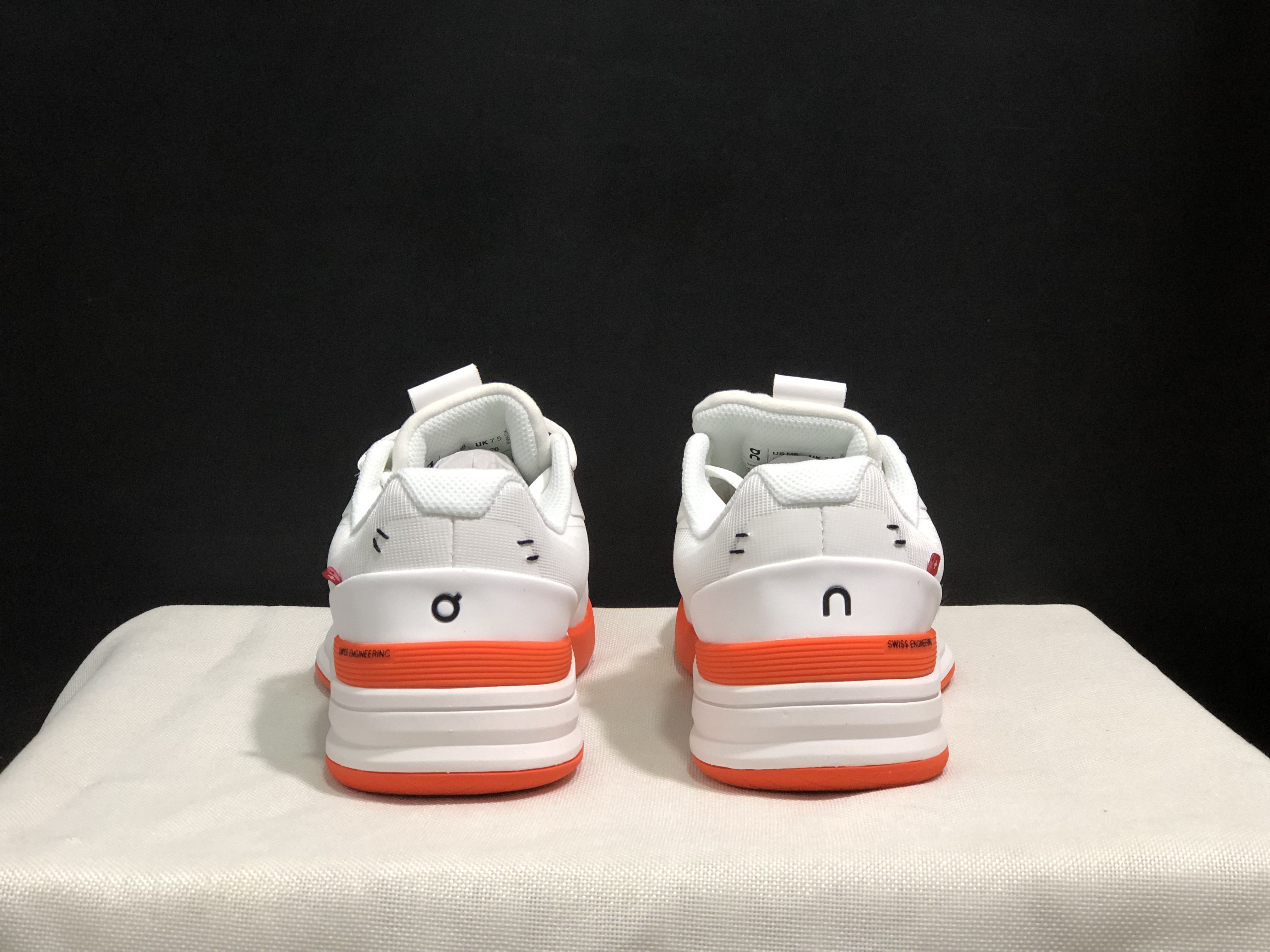 On Running The Roger Rro Durable And Breathable Tennis Shoes White/Flame