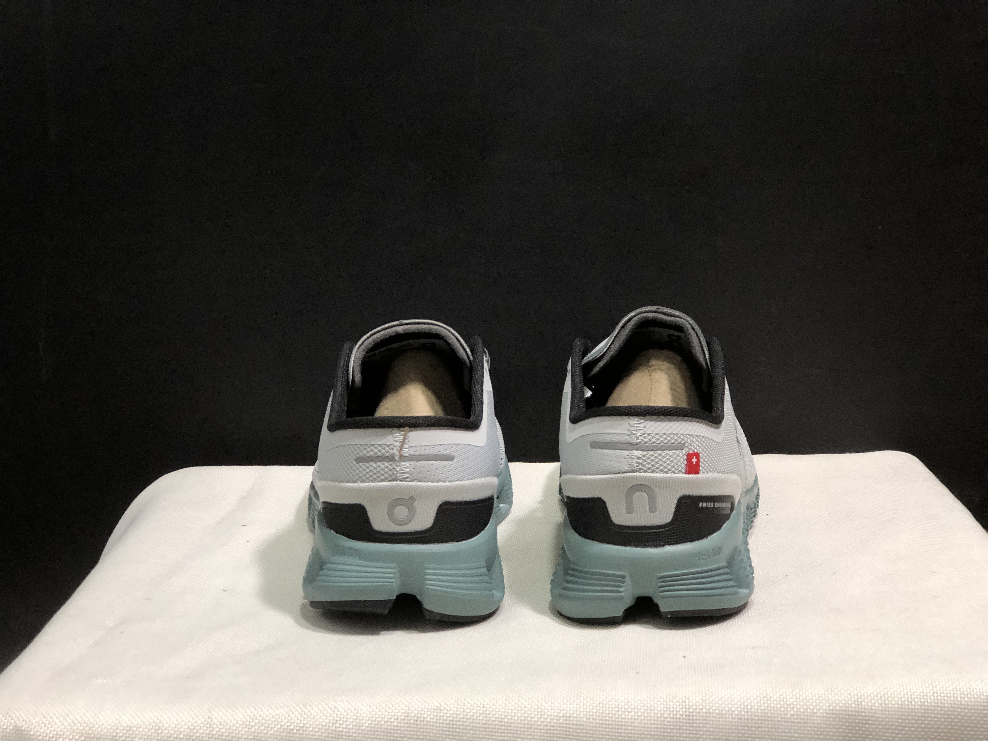 On Running Cloud X Lightweight Running Shoes Glacial Ash