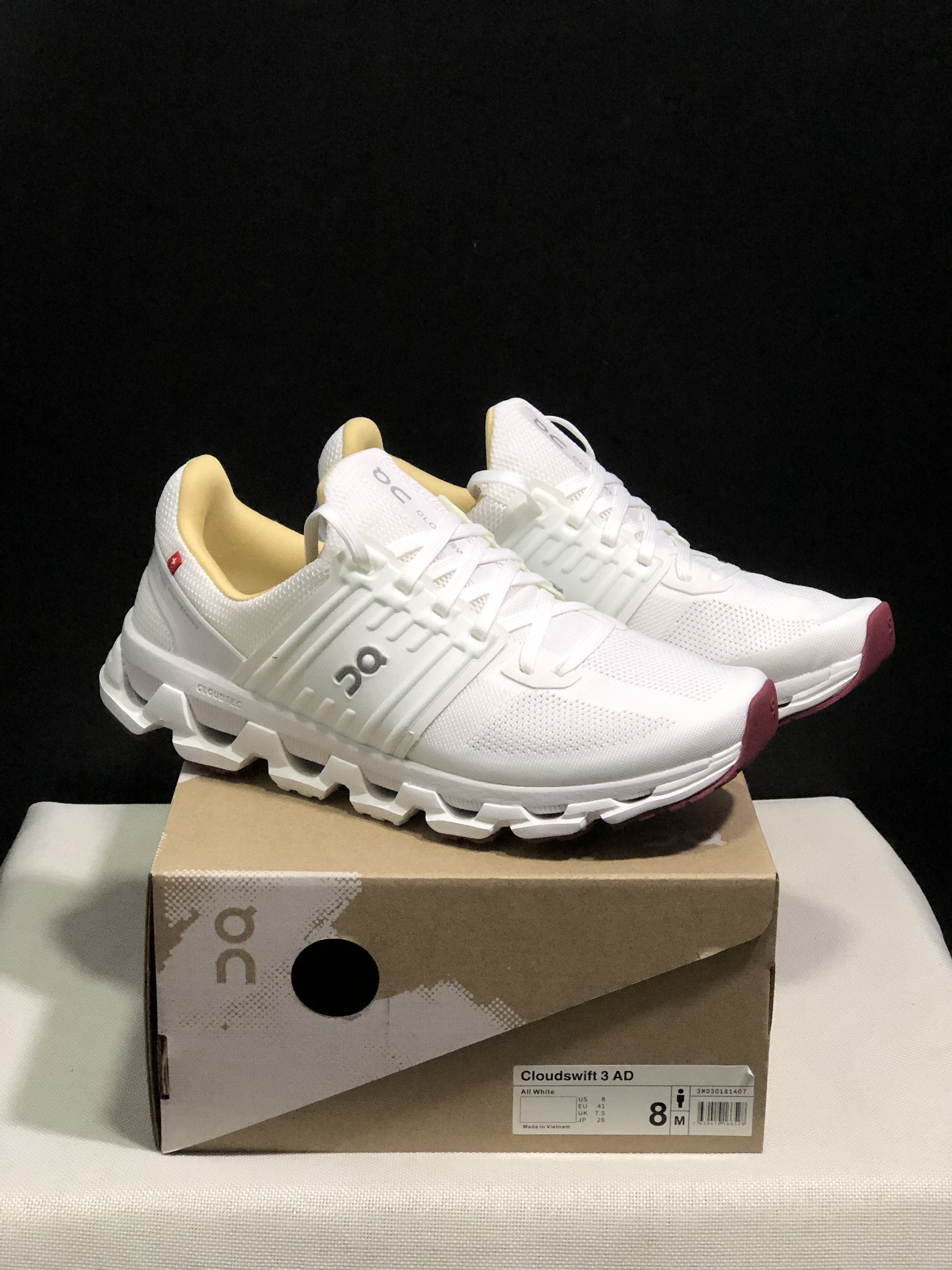 On Running Cloudswift 3 Trendy And Comfortable Running Shoes White