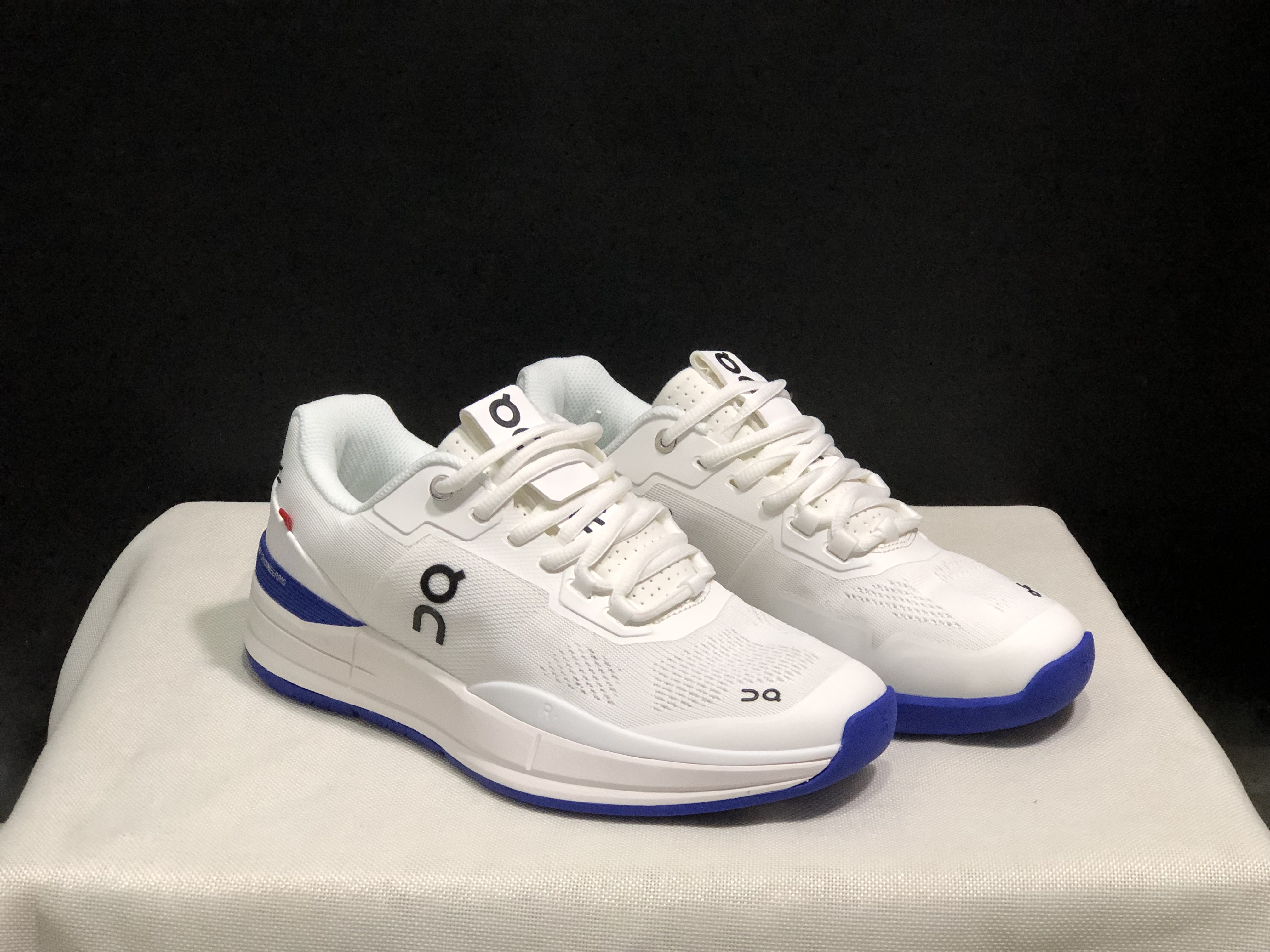 On Running The Roger Rro Durable And Breathable Tennis Shoes White/Sapphire Blue