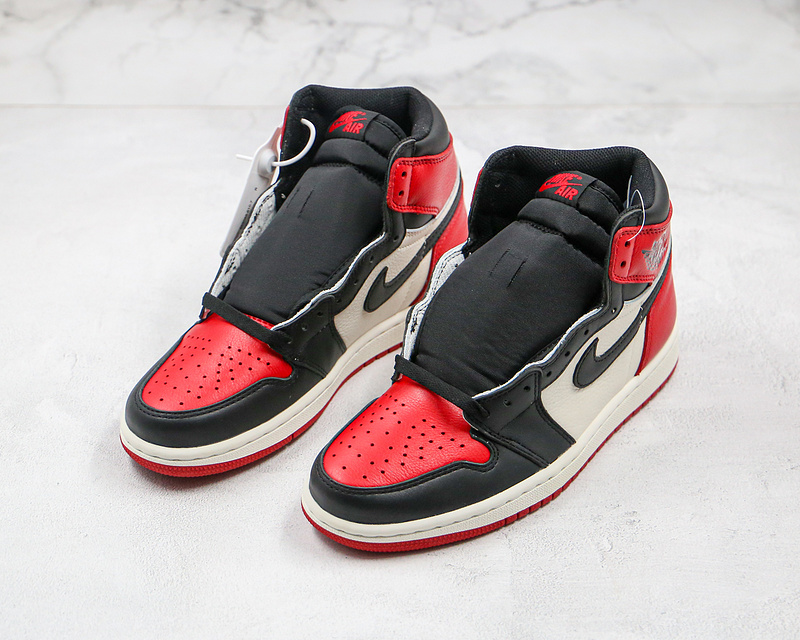 Nike Air Jordan 1 Retro High OG Black White Red Bred Toe Sneakers