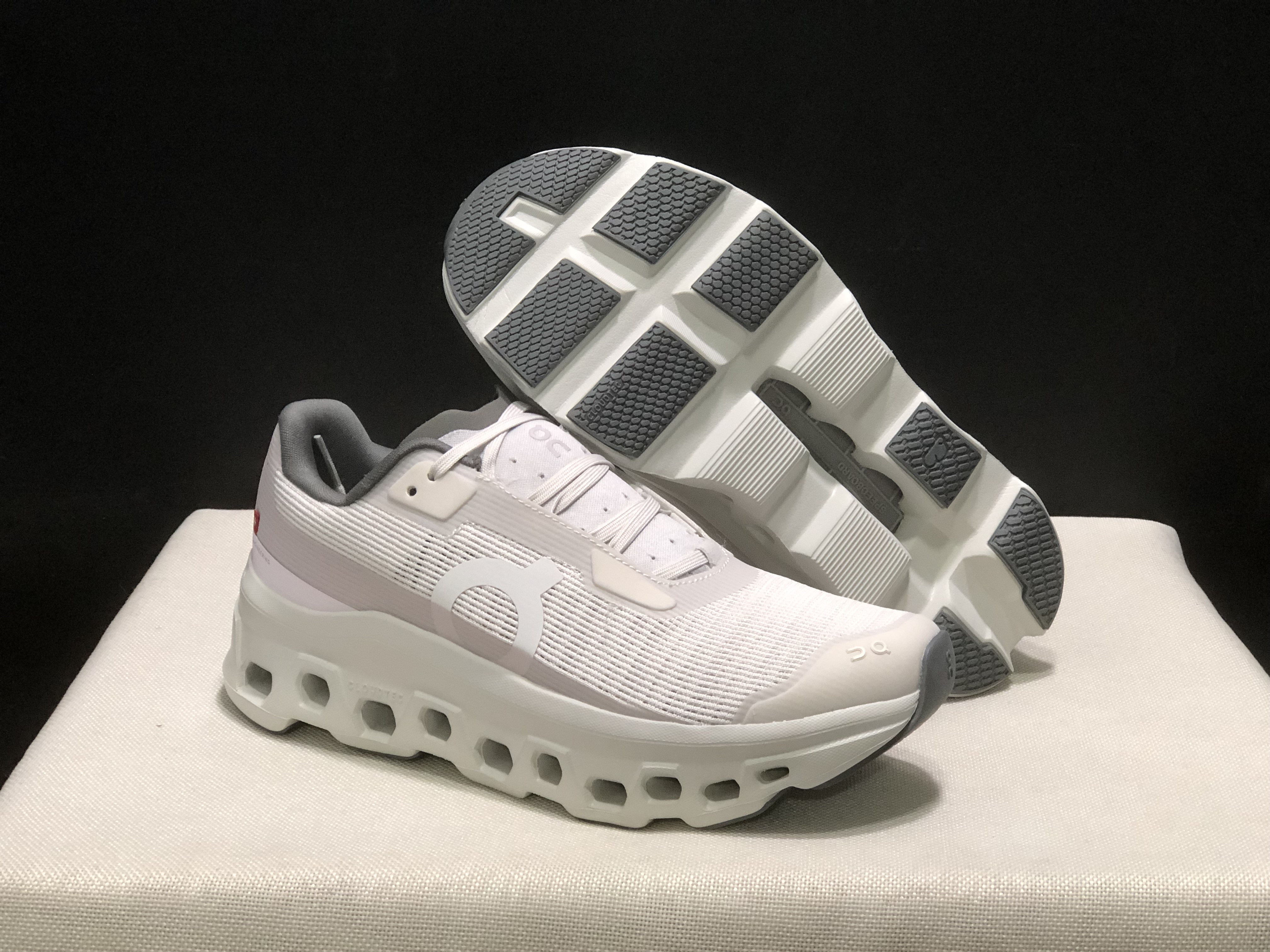 On Running Cloudmonster Void 1 M Casual Running Shoes Iovory White