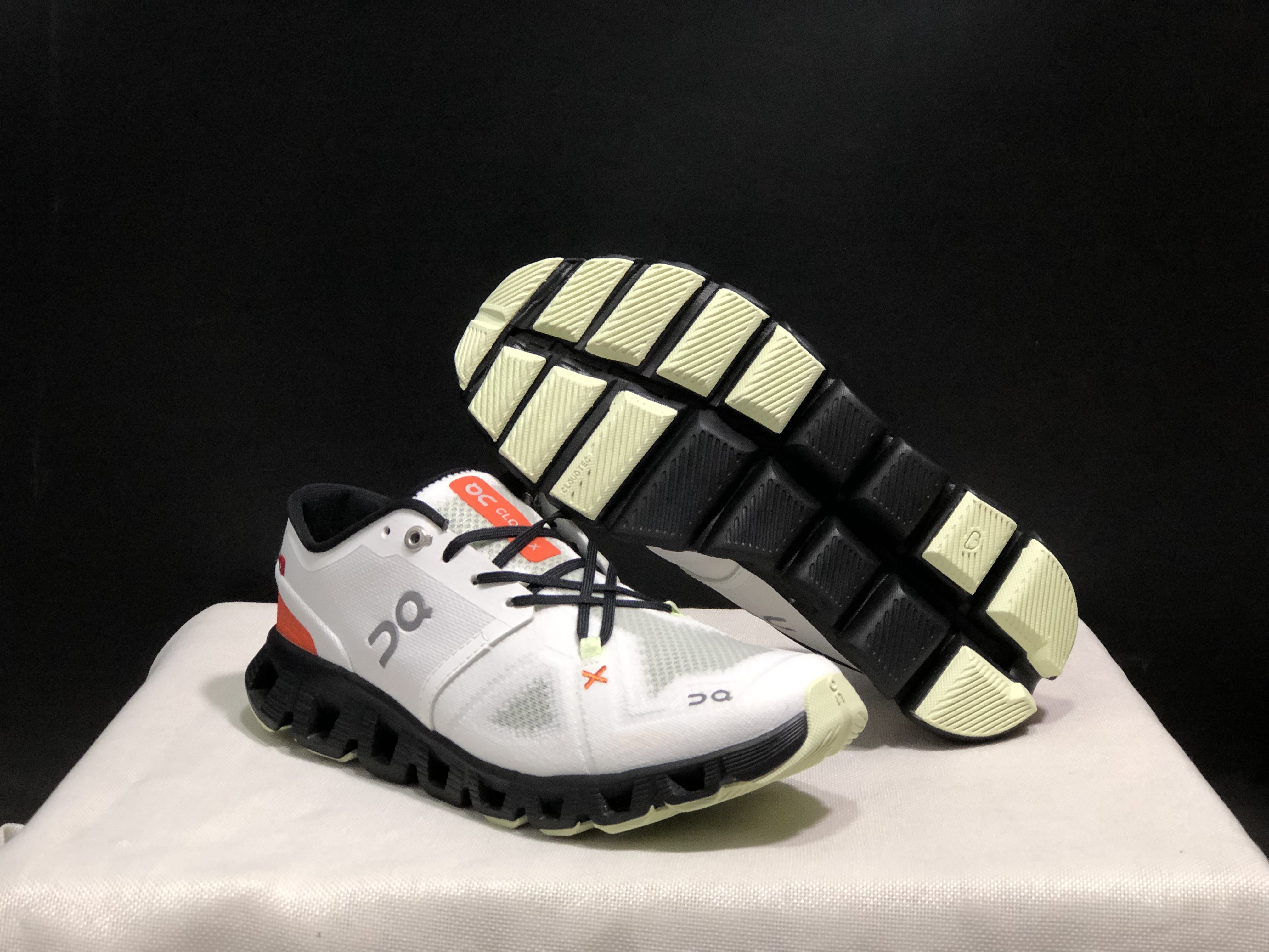 On Running Cloud X3 Shift Multi-Functional Running Shoes White/Grayish Green