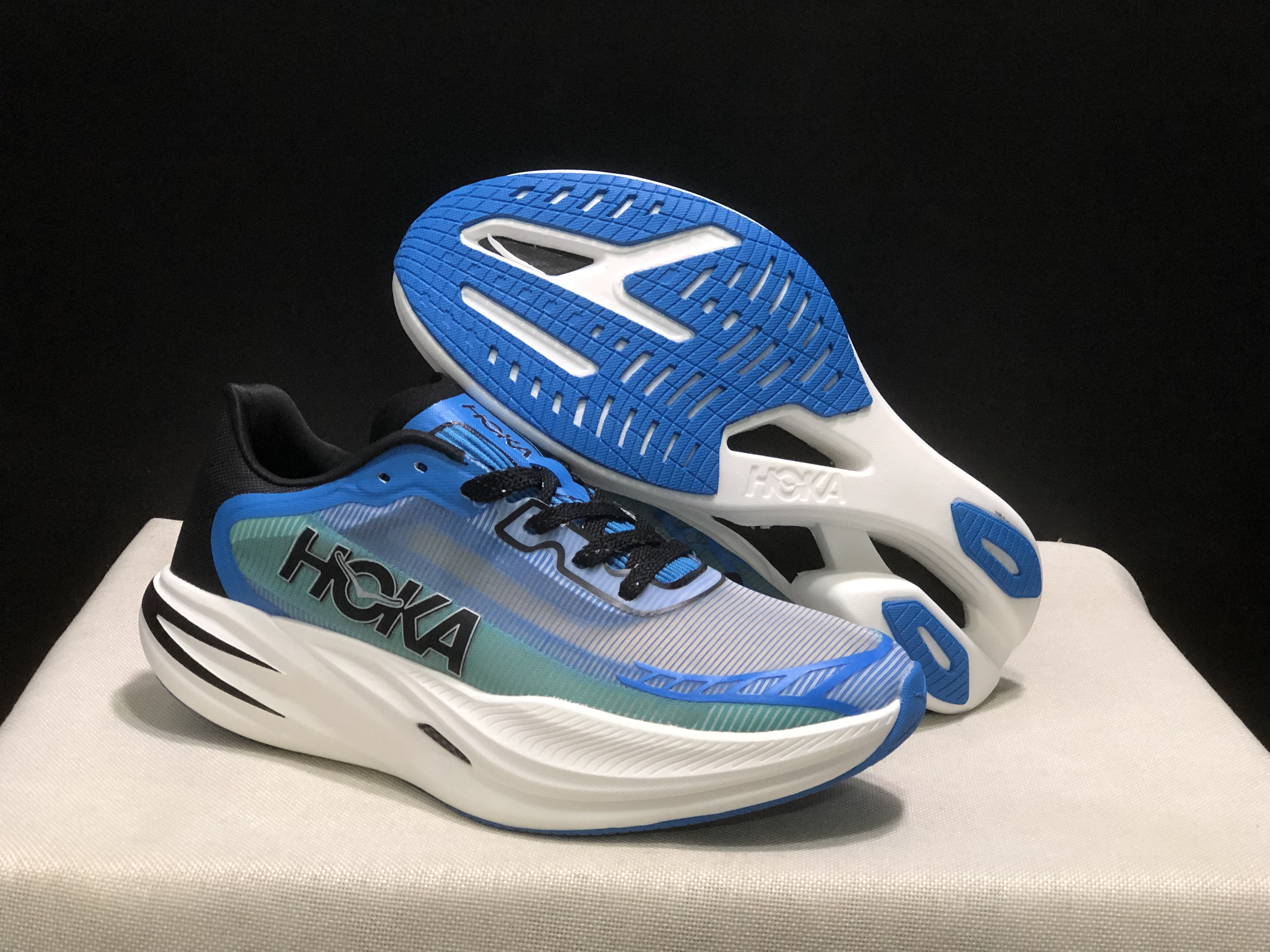 Hoka One One Cielo X1 2.0 Low-top Running Shoes Sneakers Blue