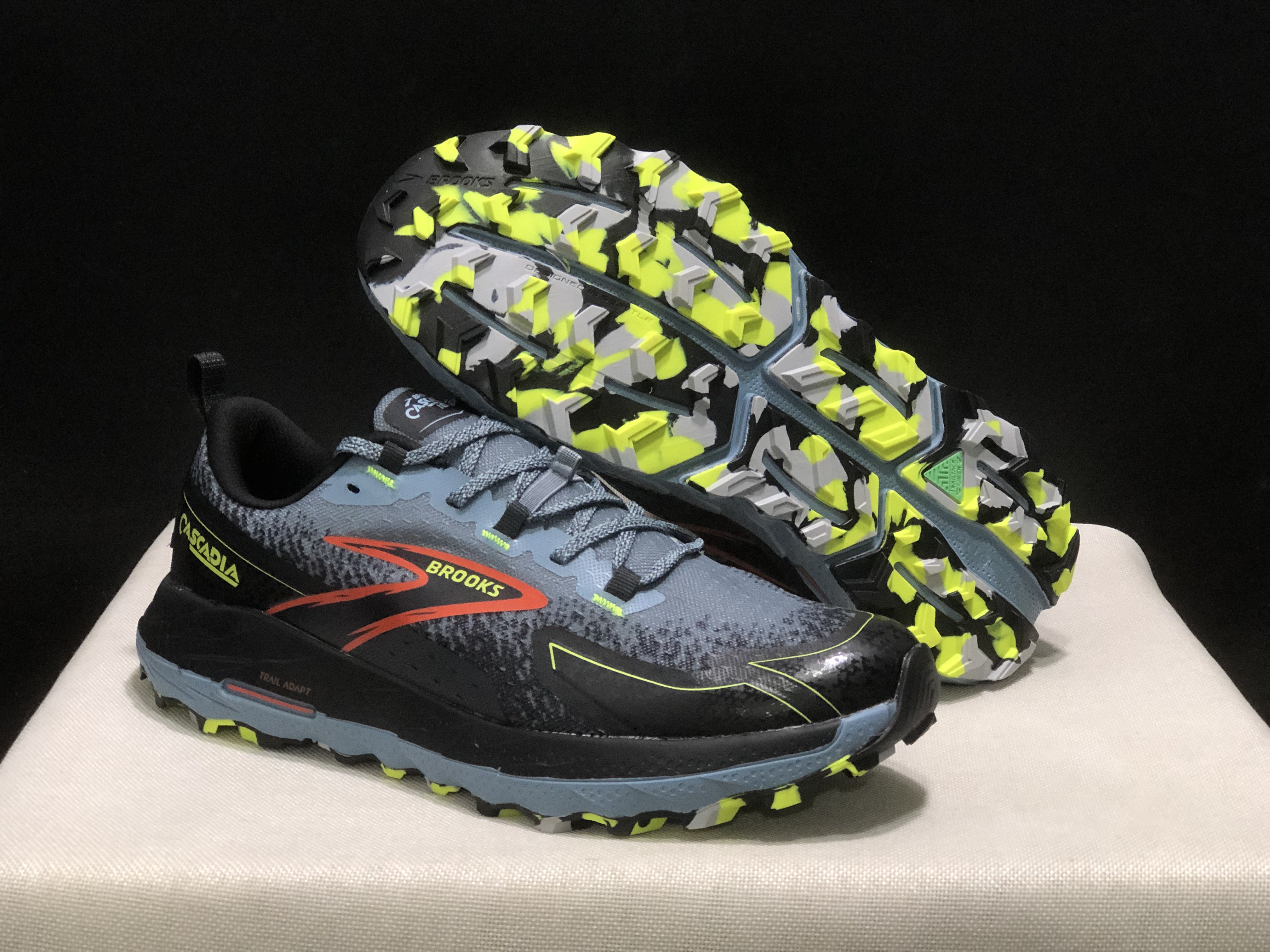 Brooks Cascadia 18 Low-top Running Shoes Citadel/Ebony/Lime