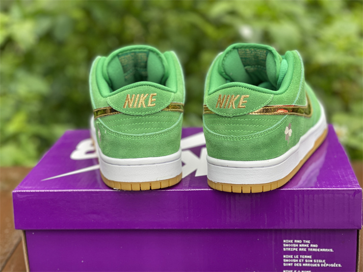 Nike SB Dunk Low Pro St. Patrick's Day 2022 Green Sneakers