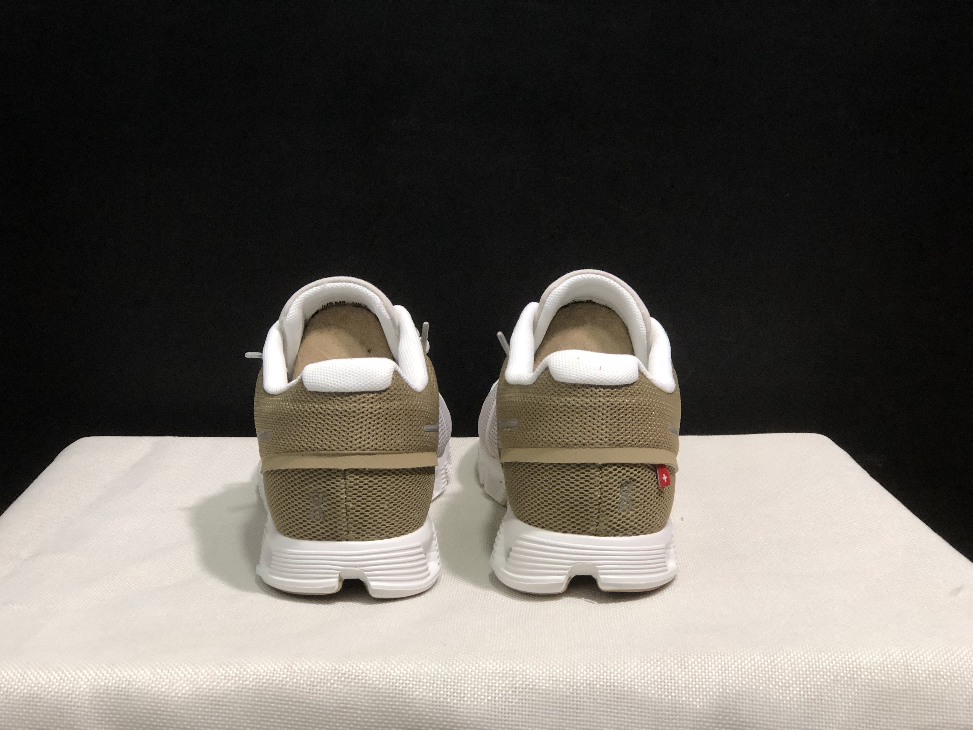 On Running Cloud 5 Lightweight Running Shoes Yellow Tan