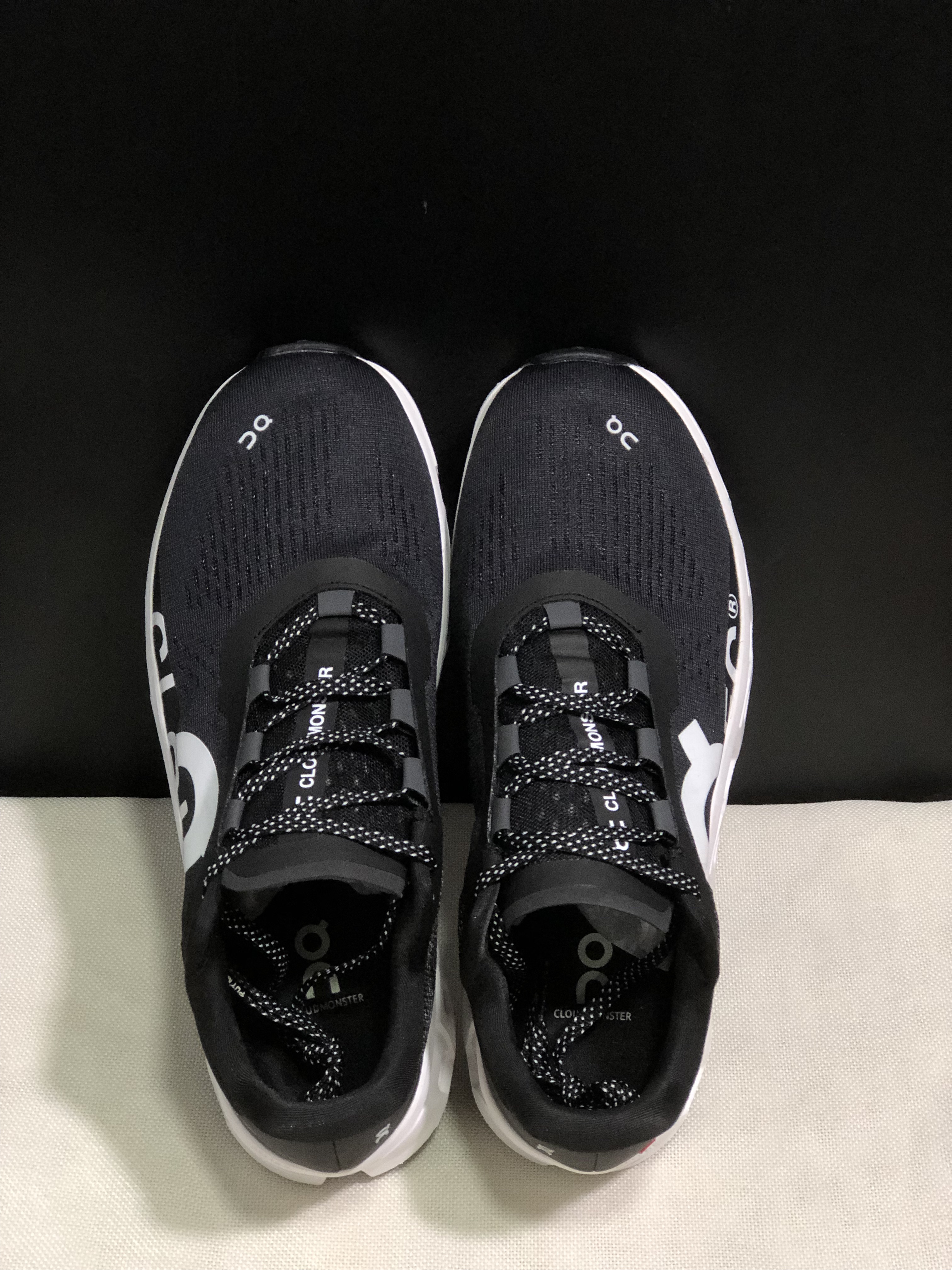 On Running Cloudmonster Anti-Slip Running Shoes Black/White