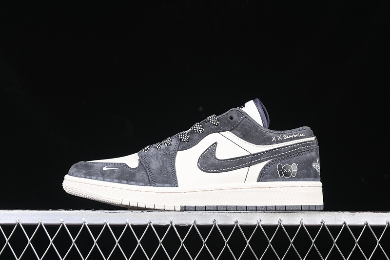 Nike Air Jordan 1 Retro Low Grey White Sneakers