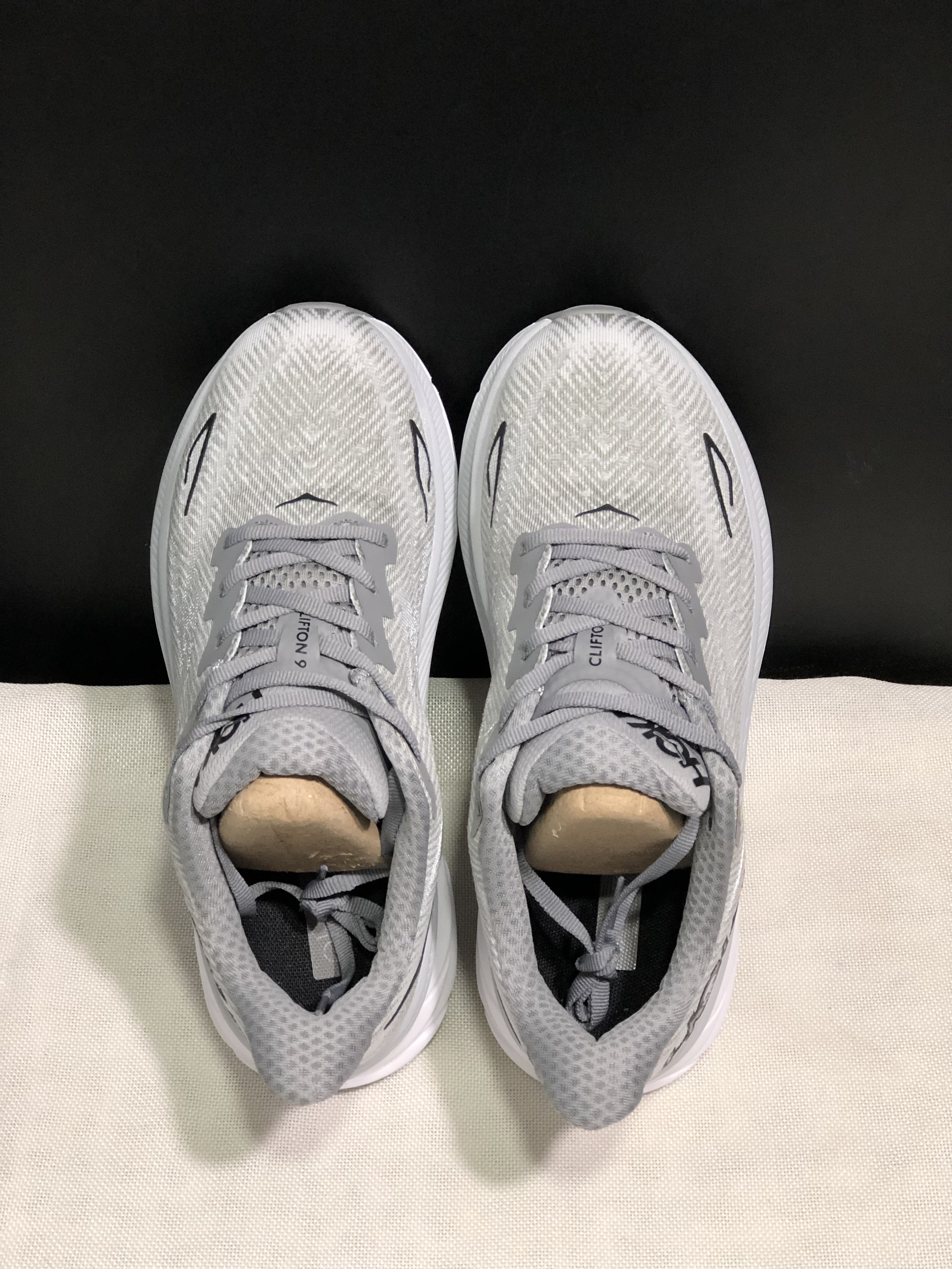 Hoka One One Clifton 9 Running Shoes Athletic Shoes Sneakers Gray