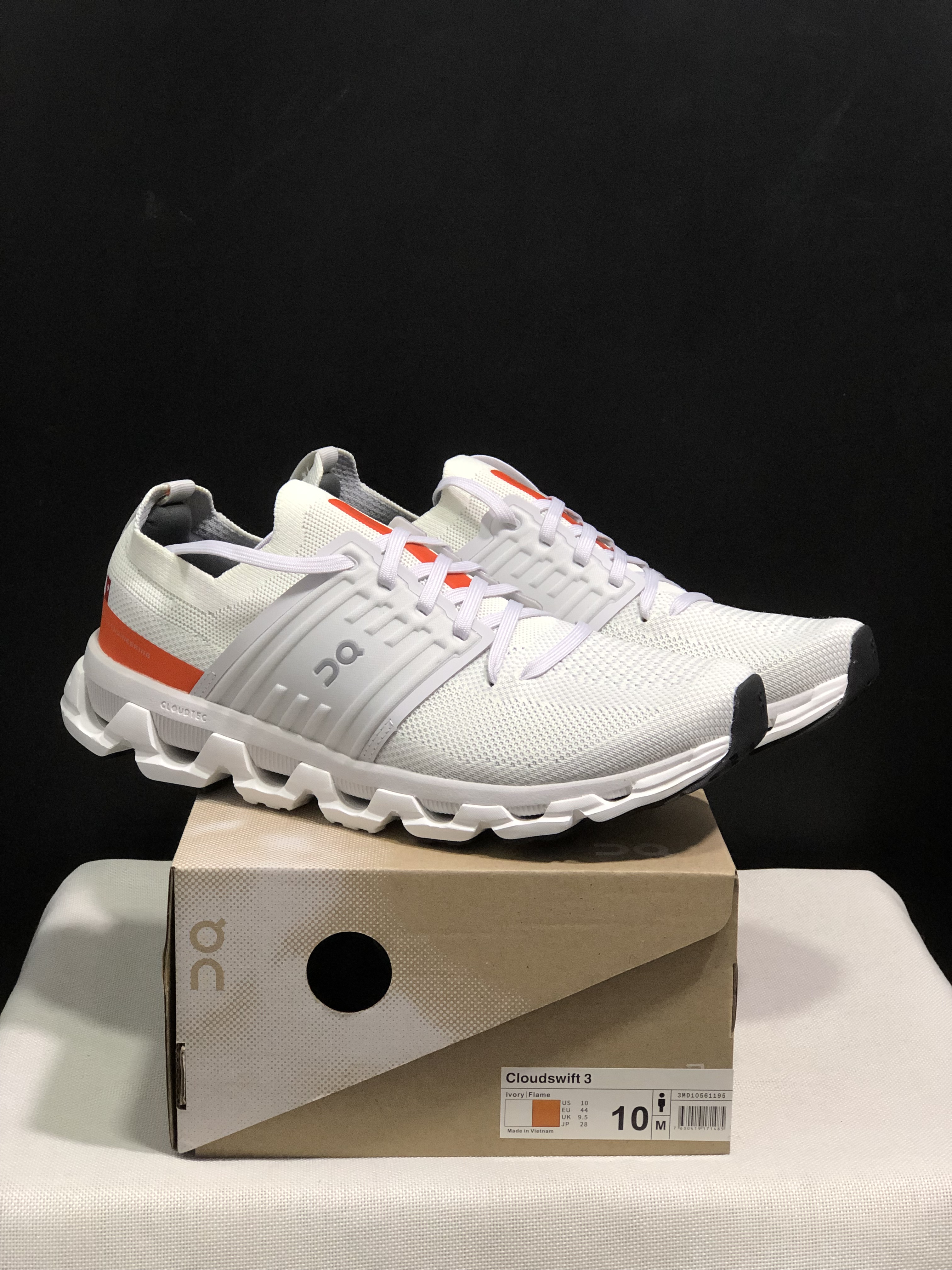 On Running Cloudswift 3 Trendy And Comfortable Running Shoes Ivory/Orange