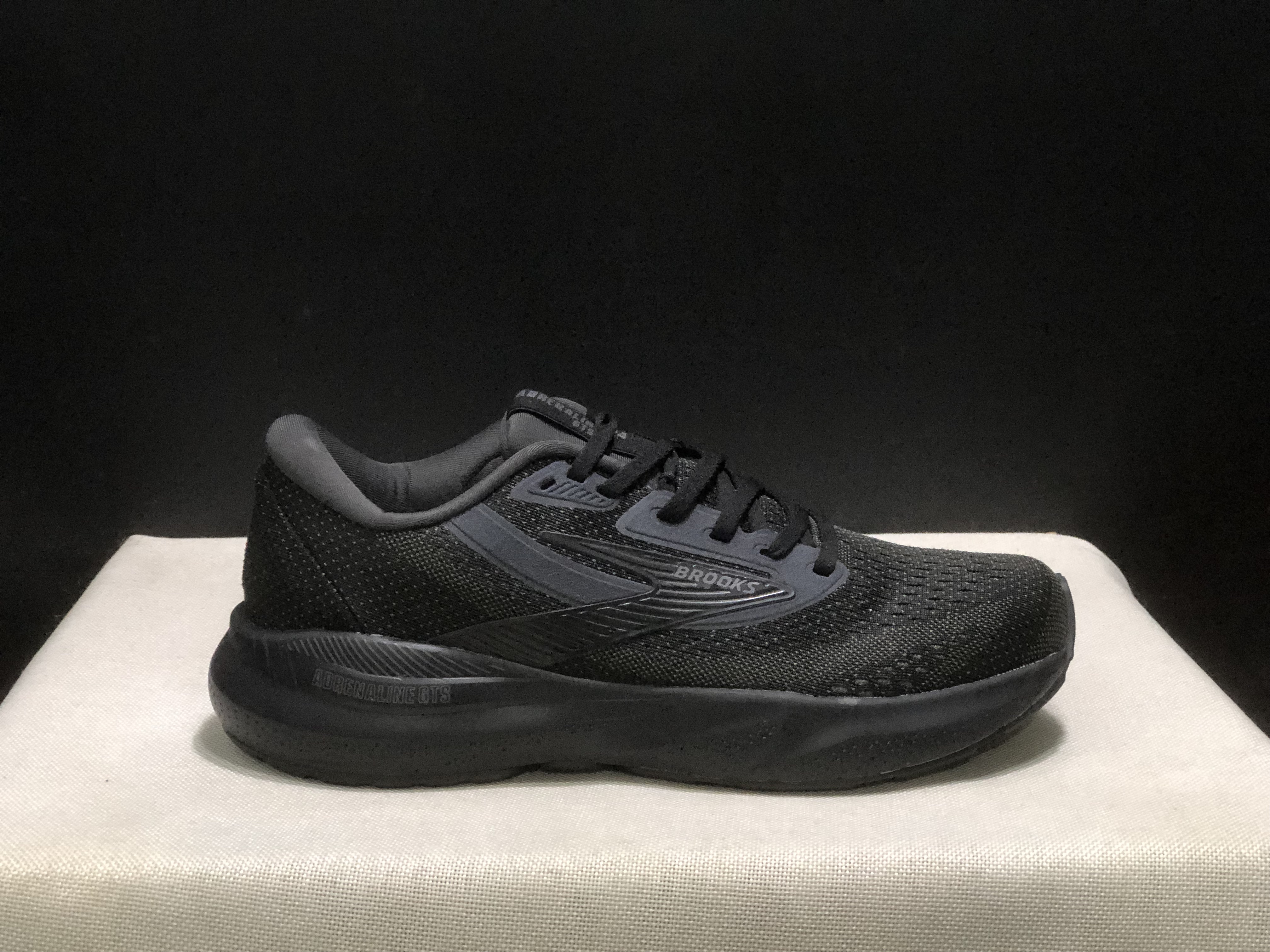 Brooks Adrenaline GTS 24 Casual Running Shoes Black/Black/Ebony