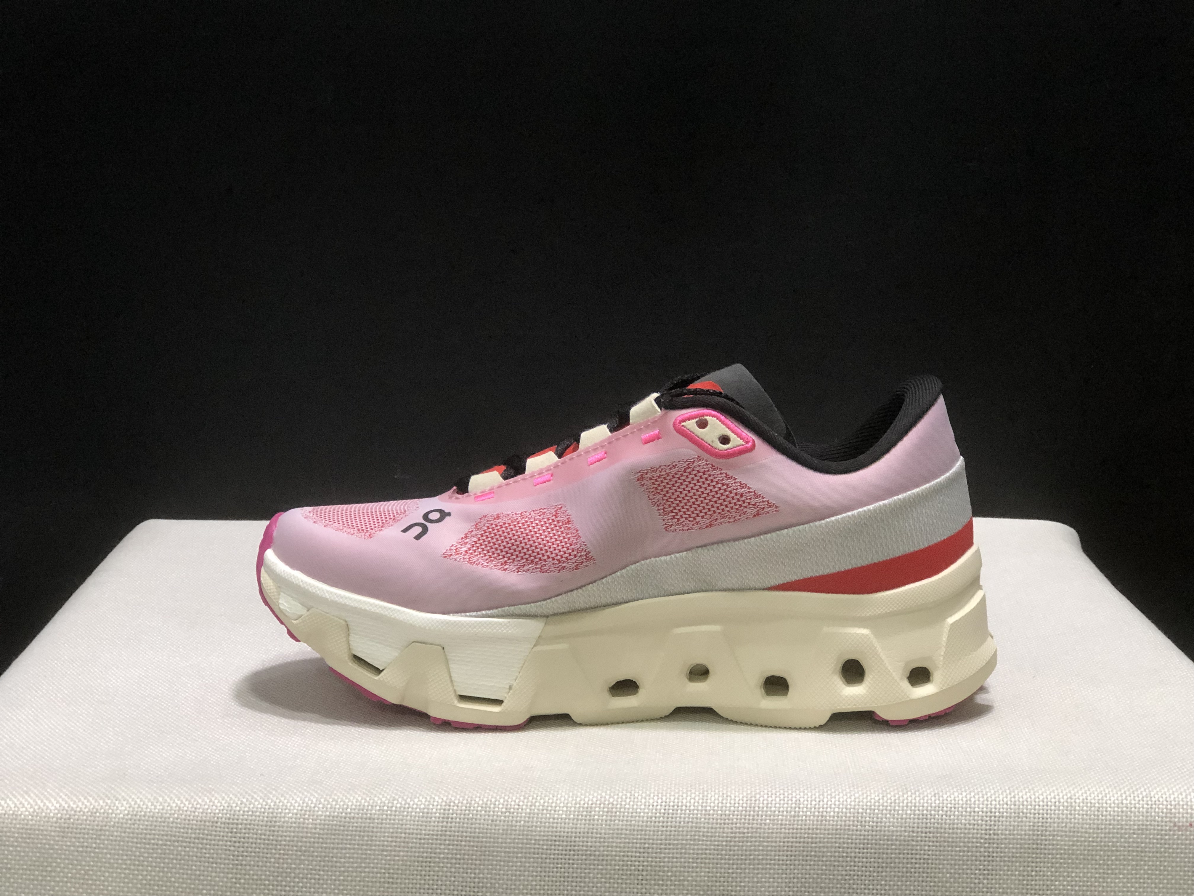 On Running Cloudmonster Hyper Running Shoes Pink/Cream