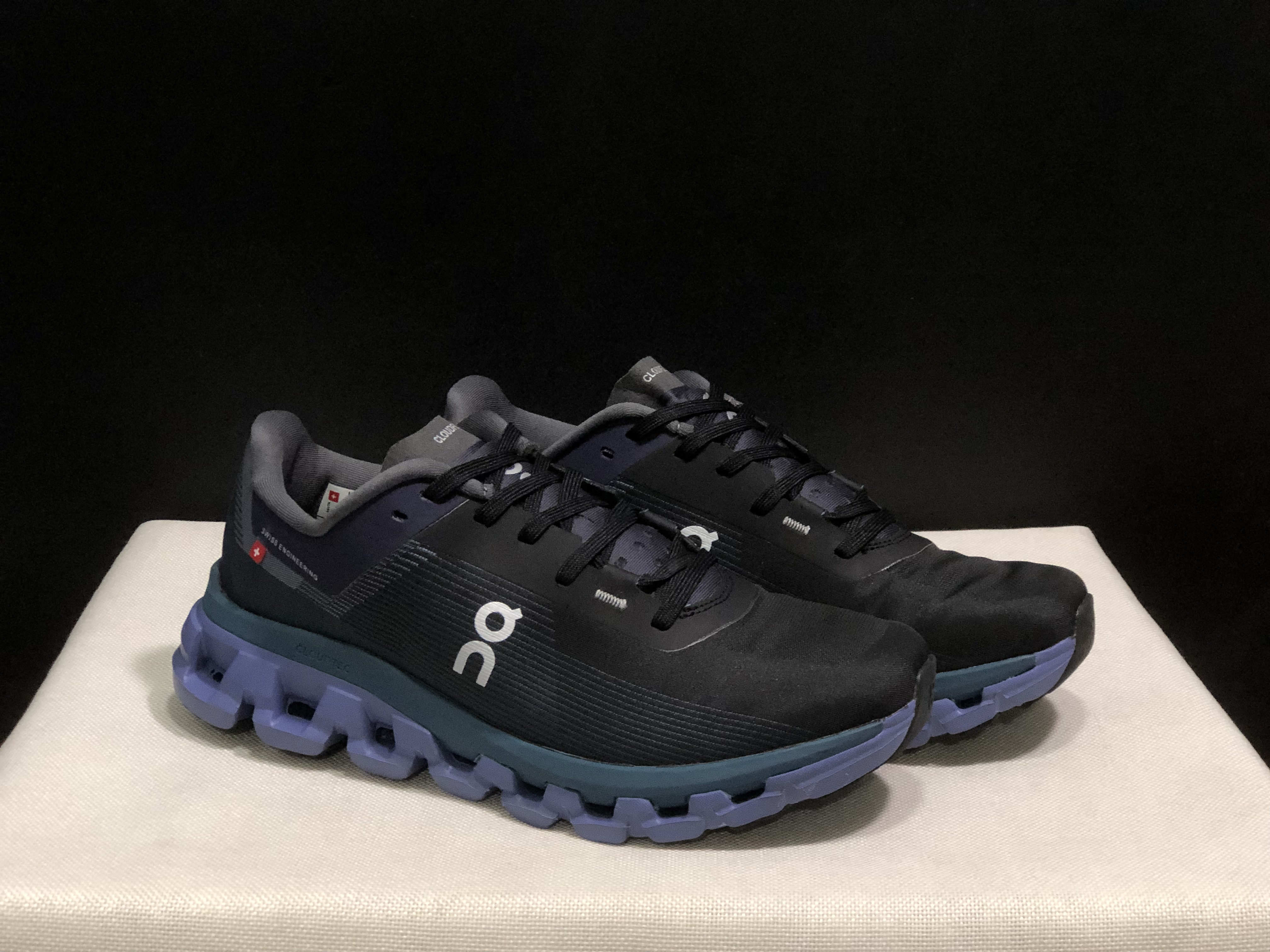 On Running Cloudflow 4 Shock-Absorbing And Wear-Resistant Running Shoes Black/Storm