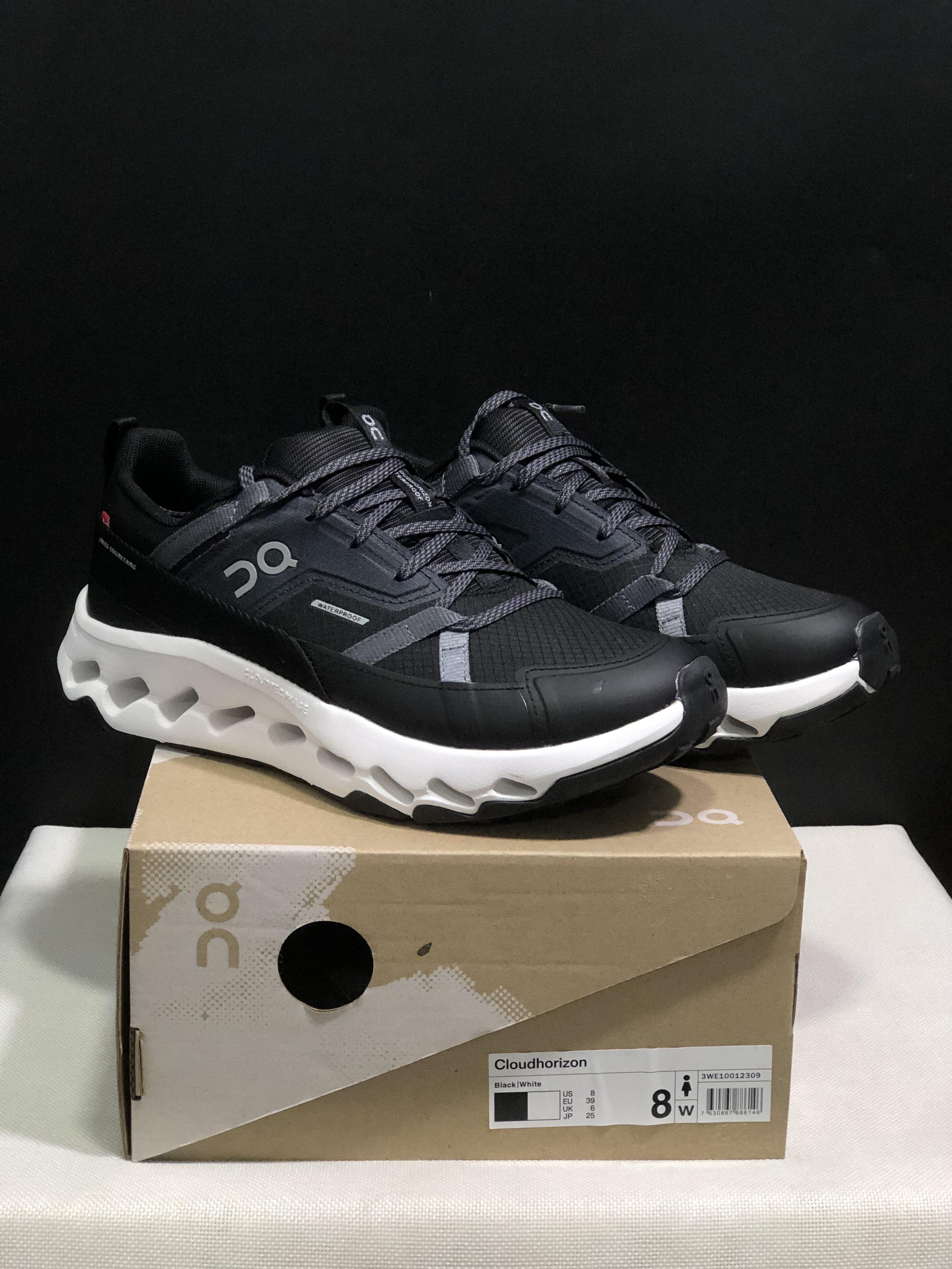 On Running Cloudhorizon Comfortable Hiking Shoes Black/White