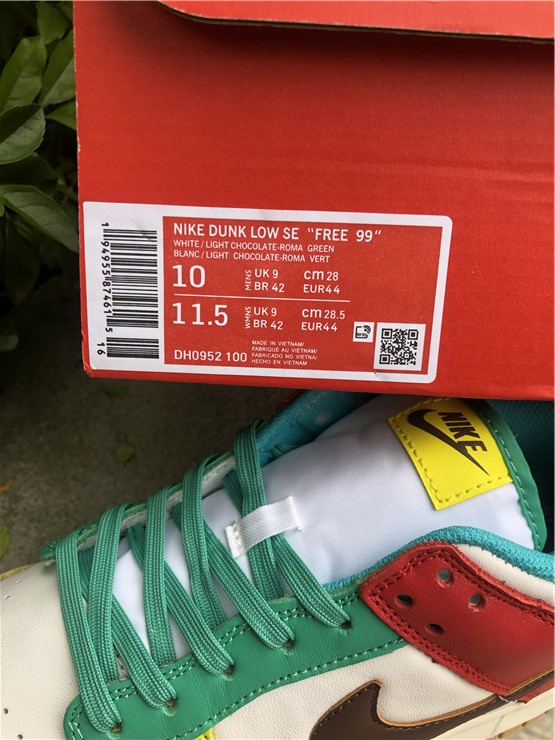 Nike Air Dunk Low SE Free 99 White Green Red Multicolour Sneakers