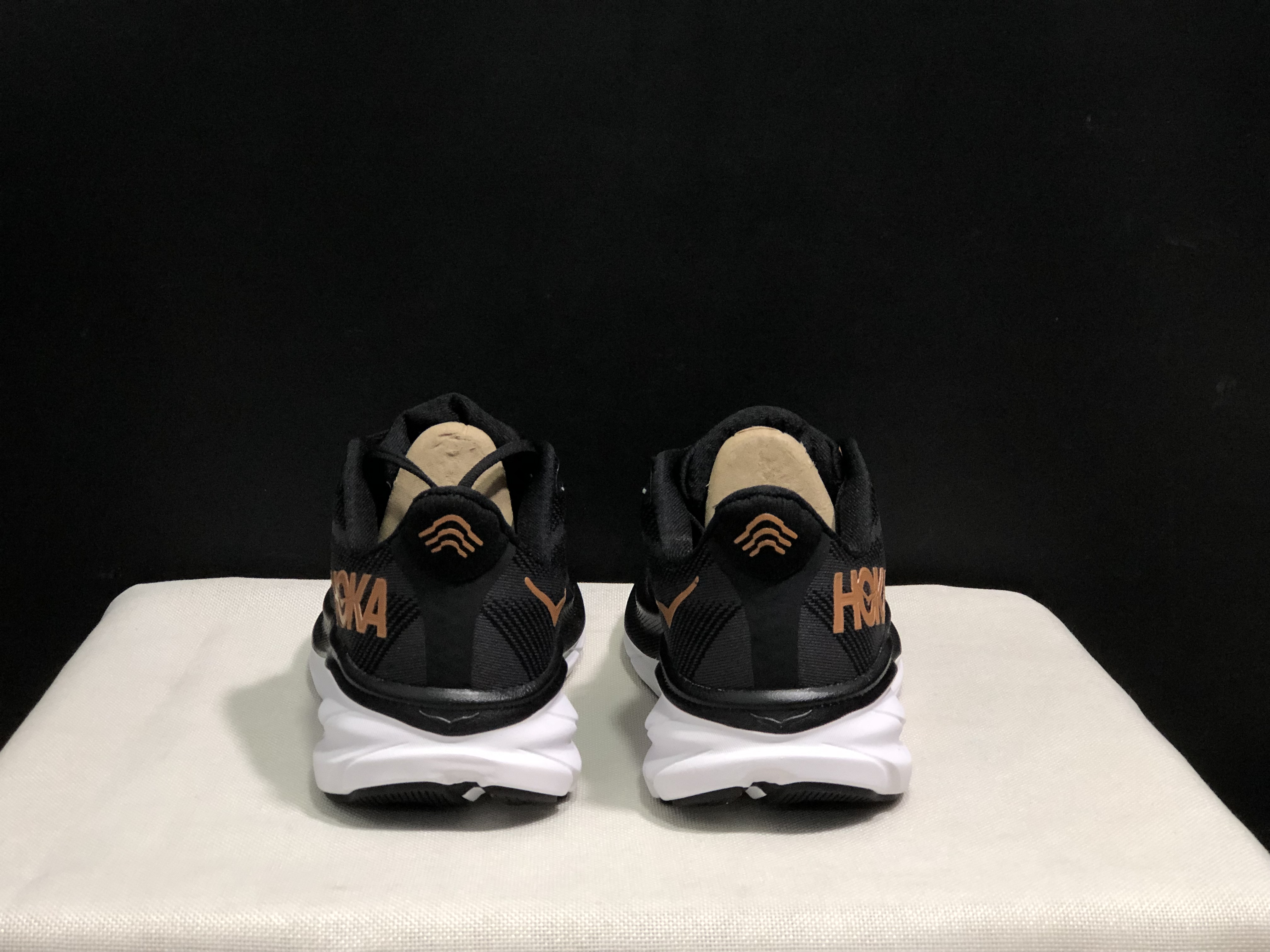 Hoka One One Clifton 9 Running Shoes Athletic Shoes Sneakers Black