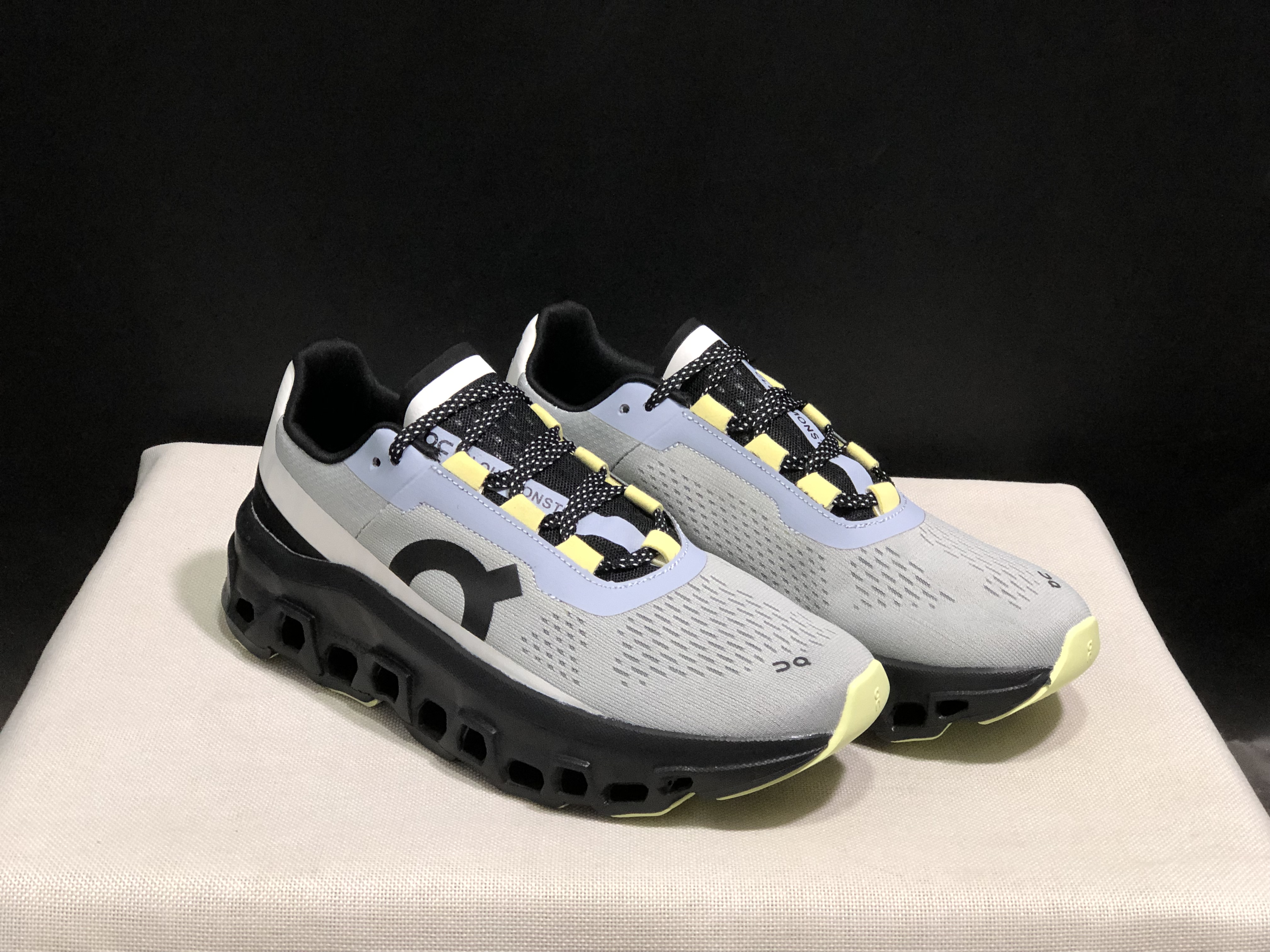 On Running Cloudmonster Anti-Slip Running Shoes Grey/Black