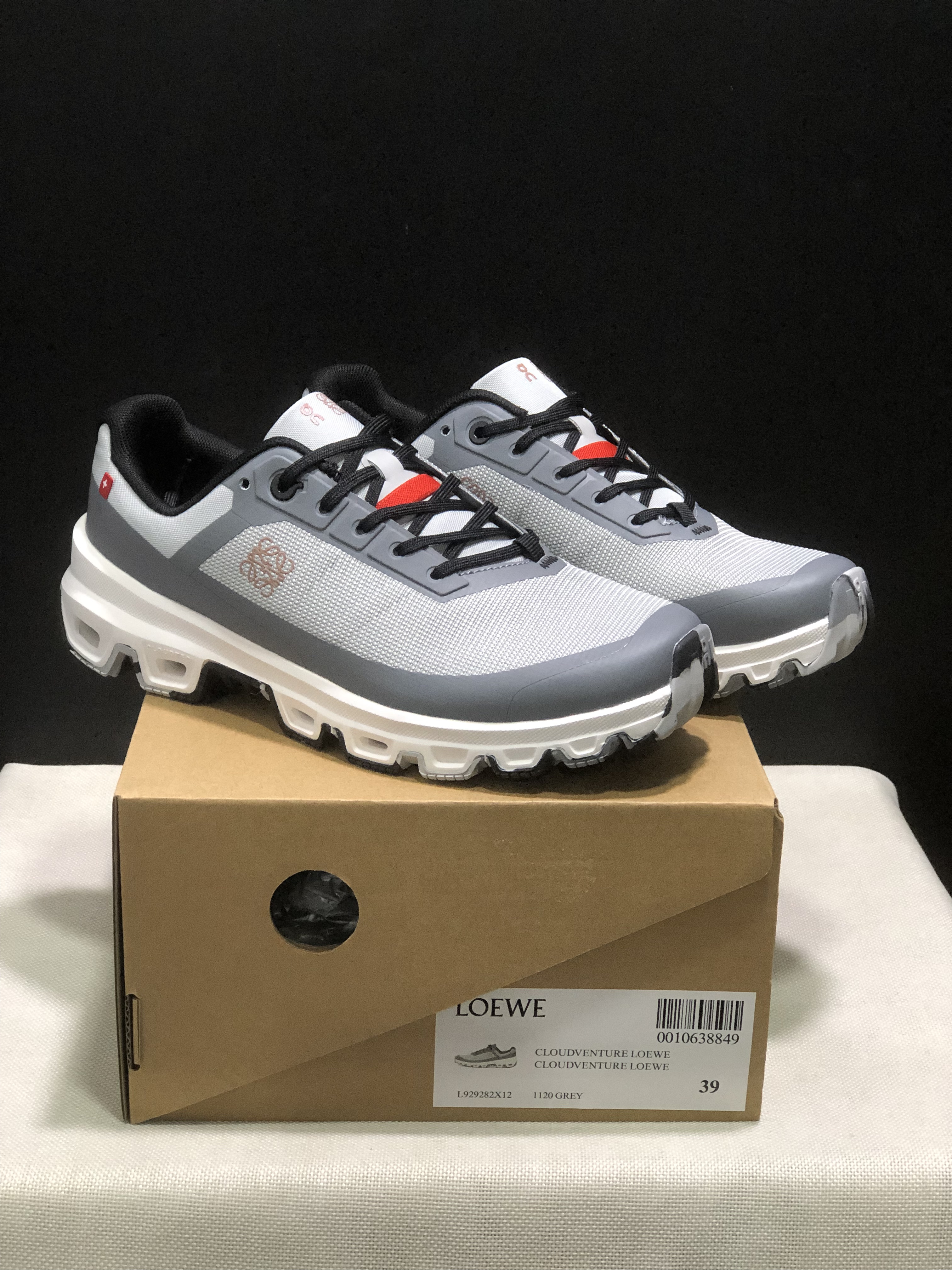 LOEWE x On Running Cloudventrure Fashion Sports Shoes Collaboration Edition Grey