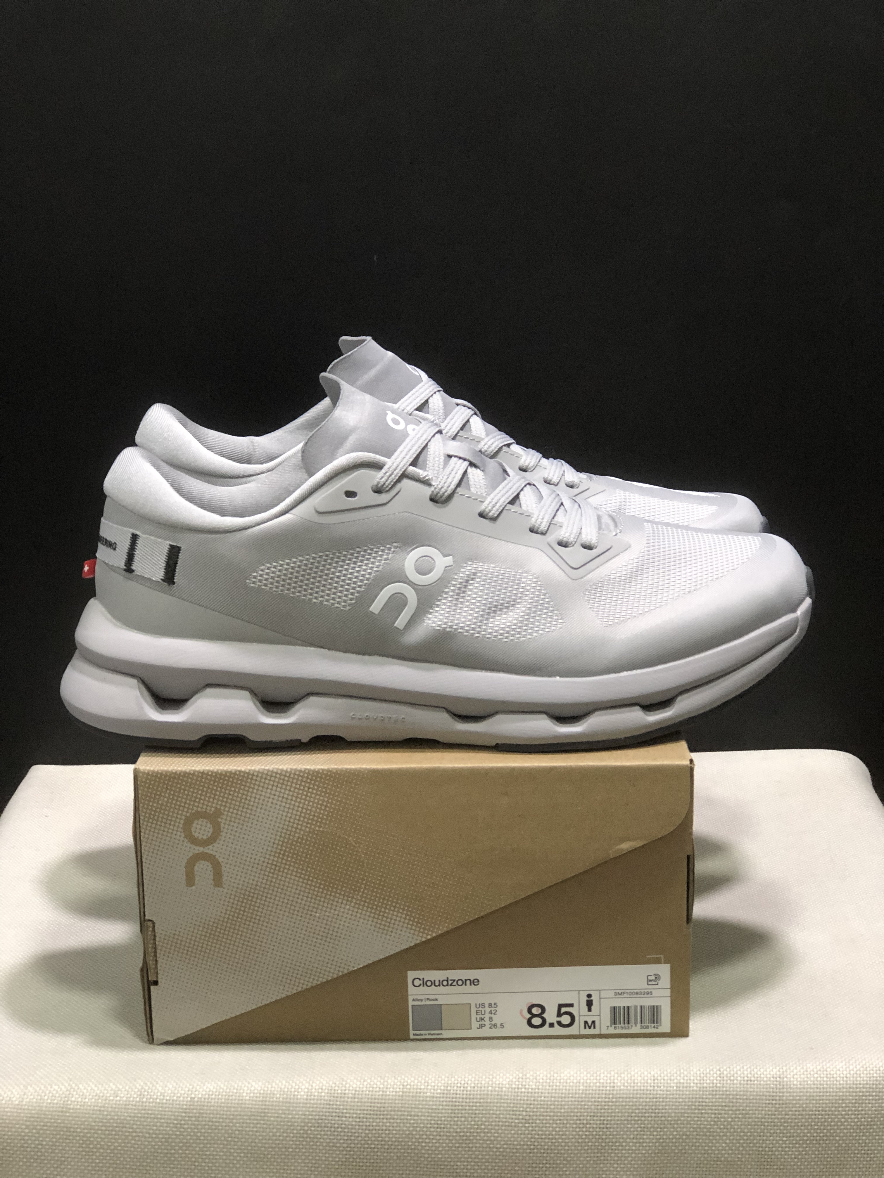 On Running Cloudzone Casual Running Shoes Grey