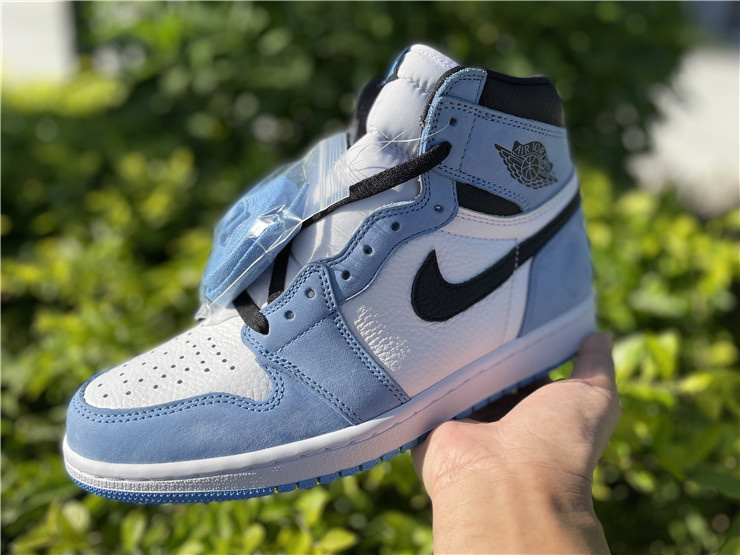 Nike Air Jordan 1 Retro High OG University Blue Sneakers