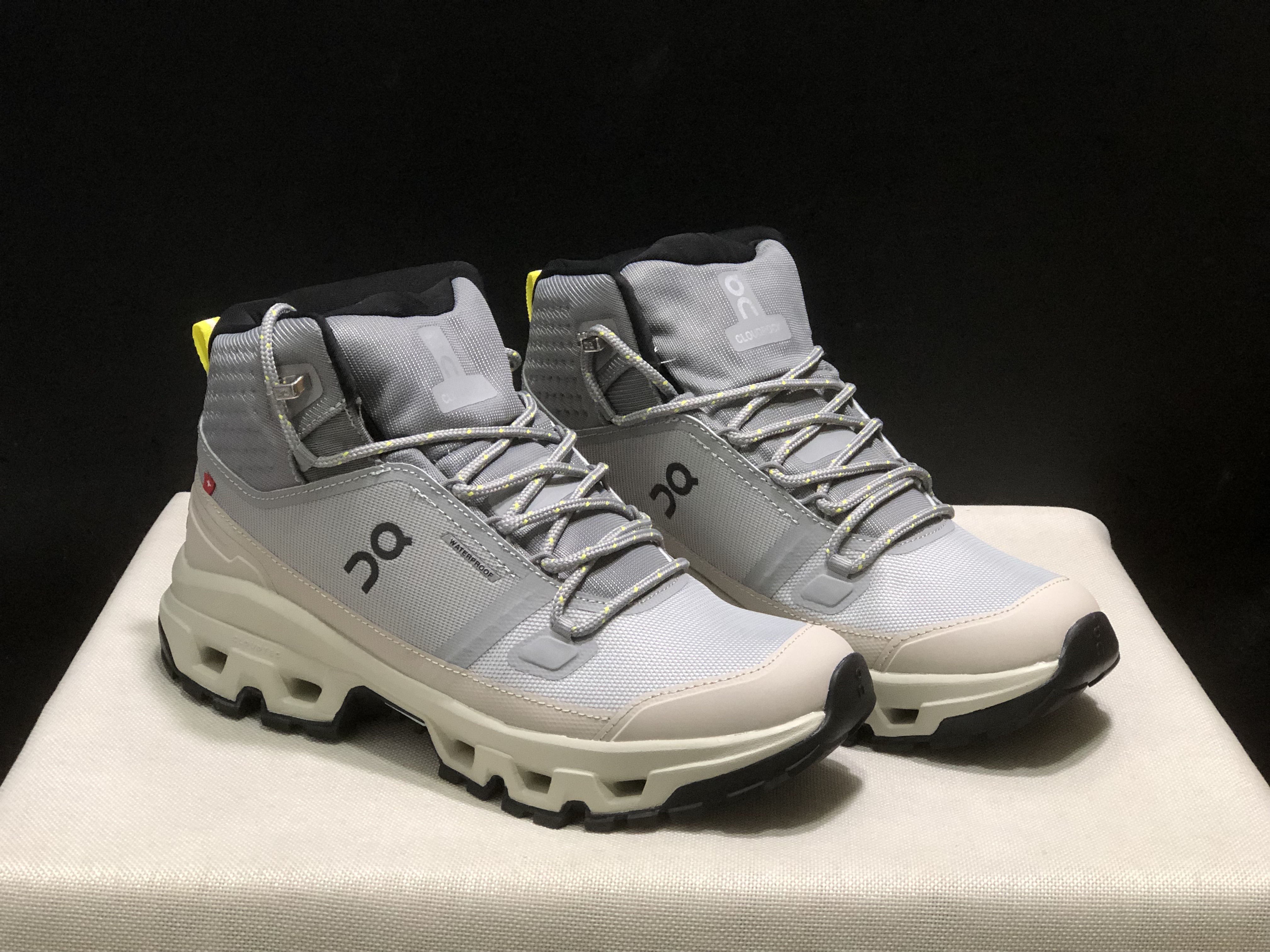 On Running Cloudrock Mid WP High-Top Hiking Shoes Alloy/Ice