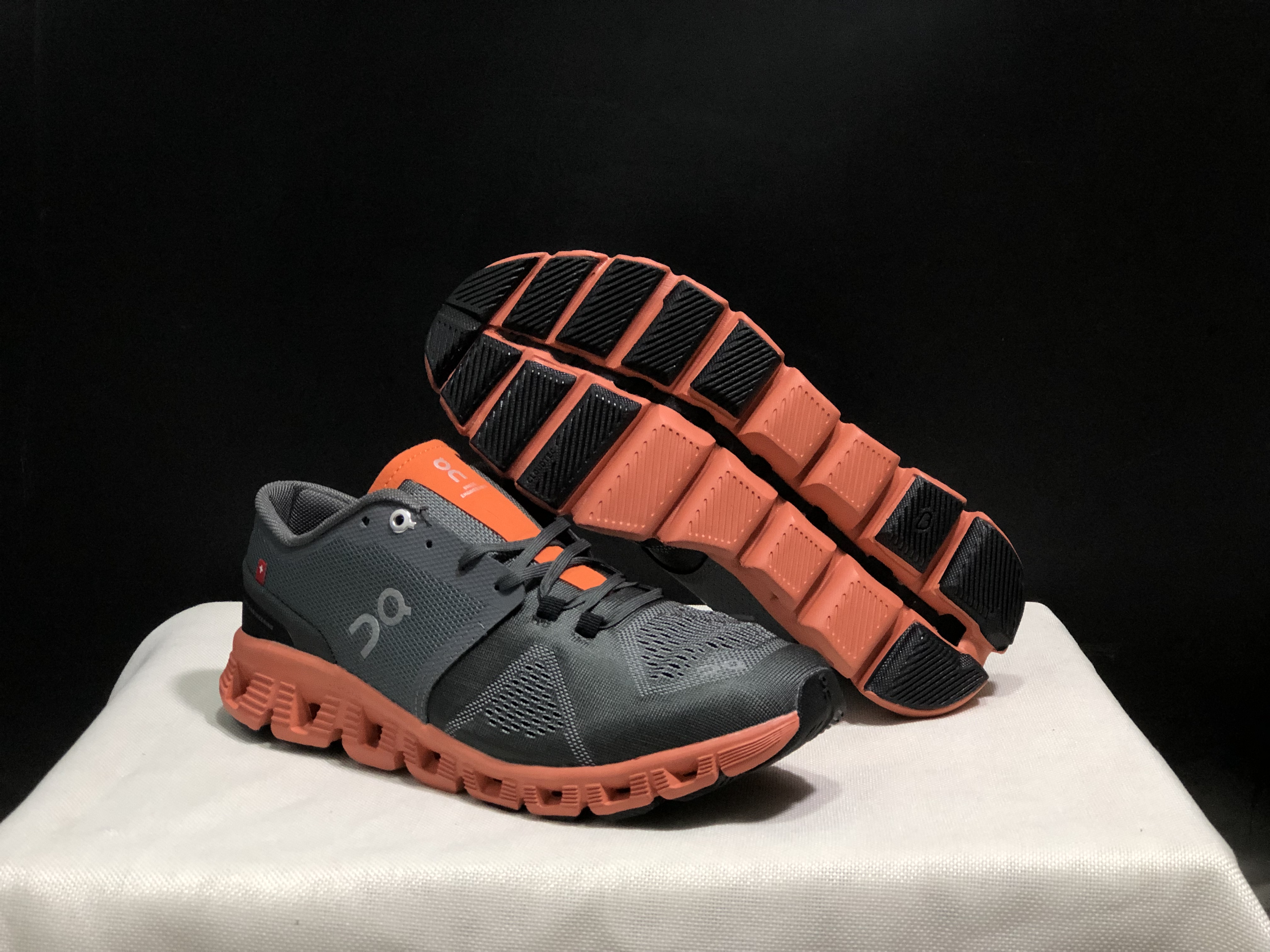 On Running Cloud X Lightweight Running Shoes Lime/Rust Red