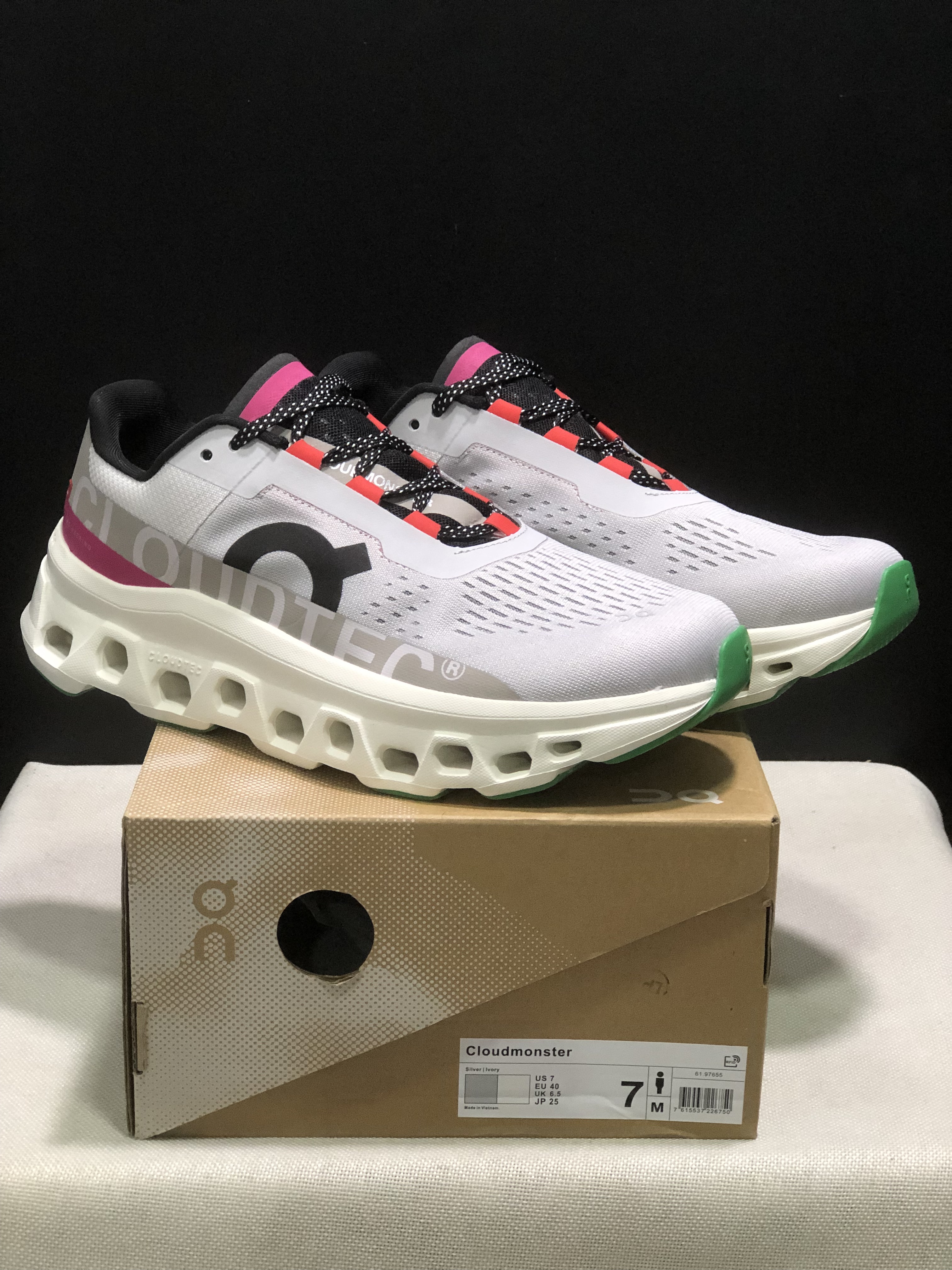 On Running Cloudmonster Anti-Slip Running Shoes Silver/Ivory