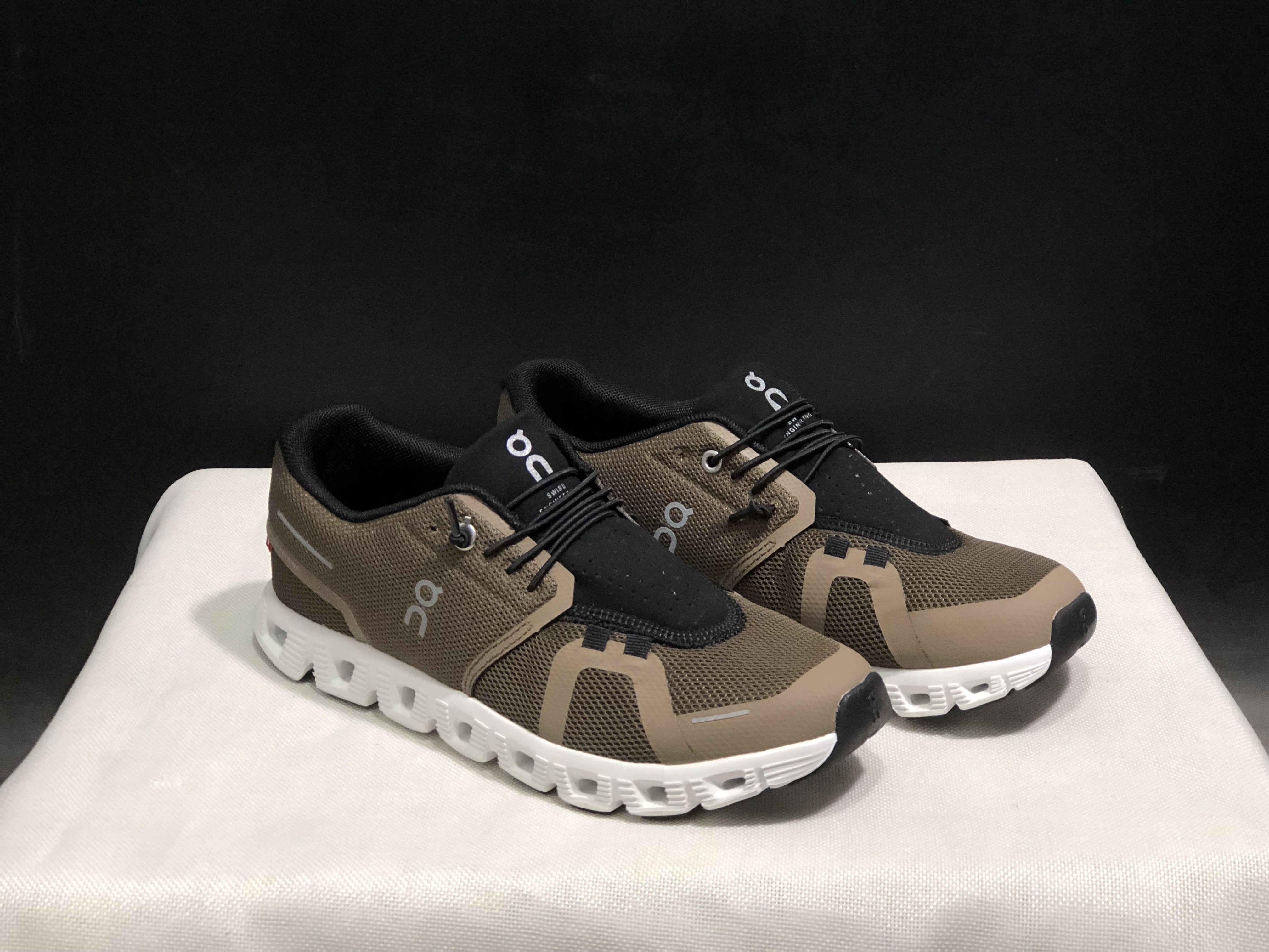 On Running Cloud 5 Lightweight Running Shoes Brown/Black