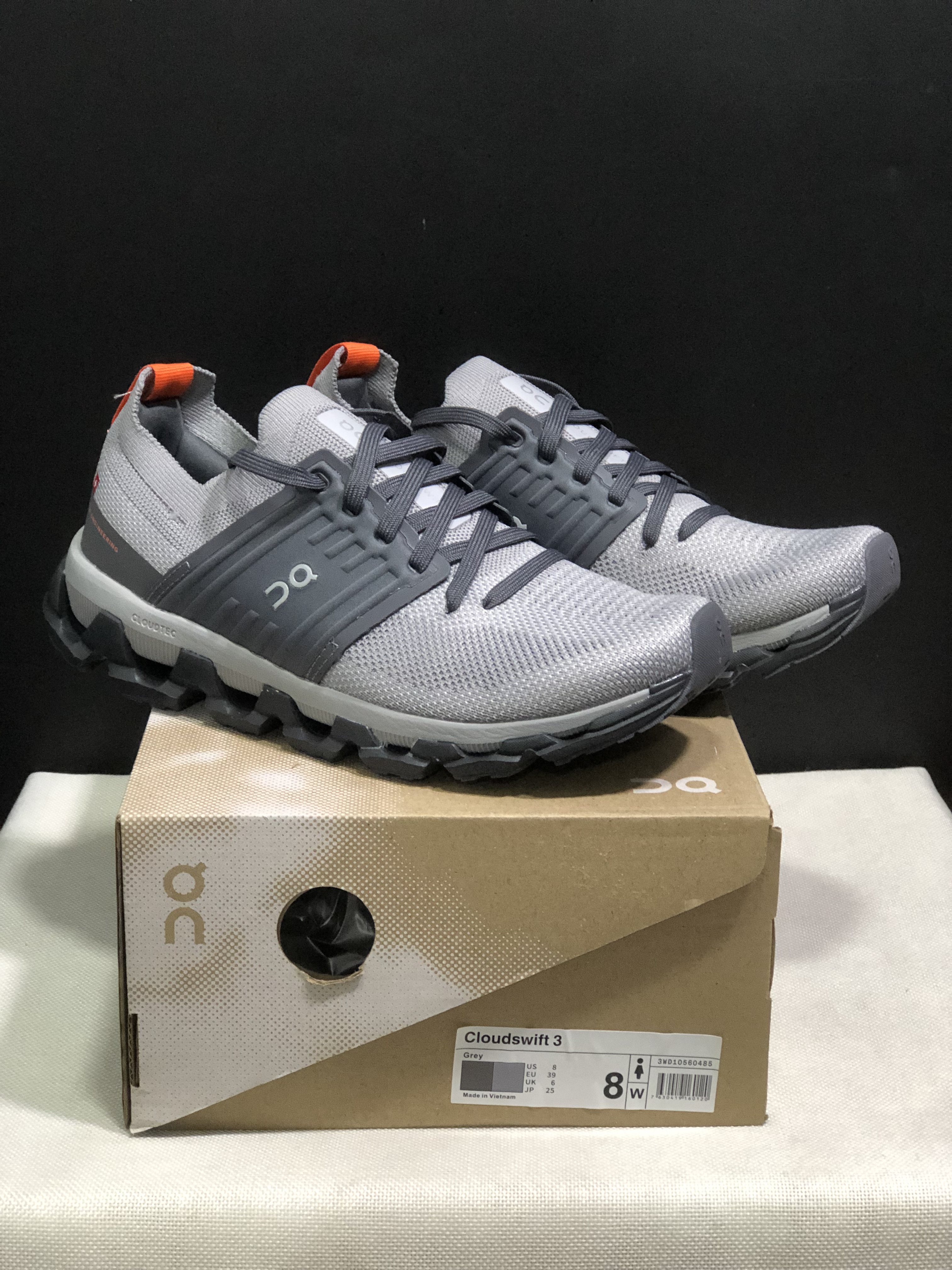 On Running Cloudswift 3 Trendy And Comfortable Running Shoes Grey