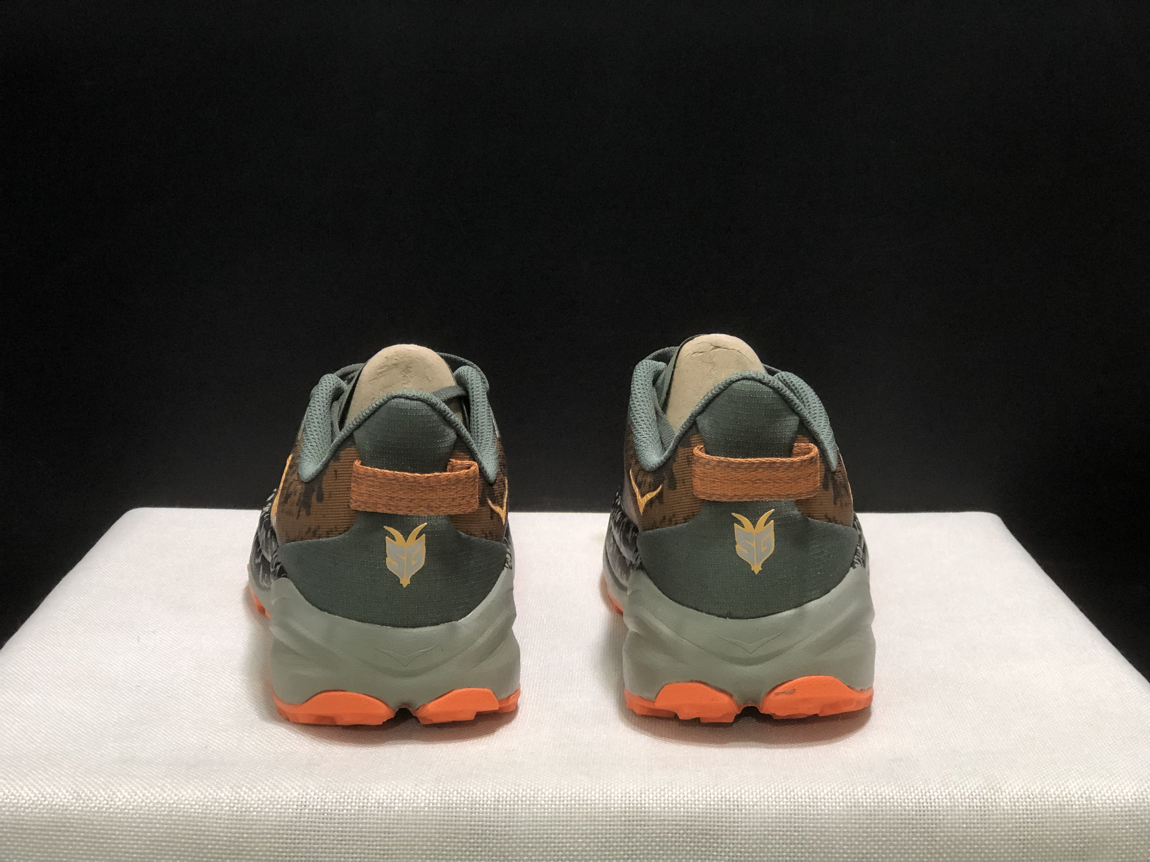 Hoka One One Speedgoat 6 Trail Running Shoes Sneakers Brown