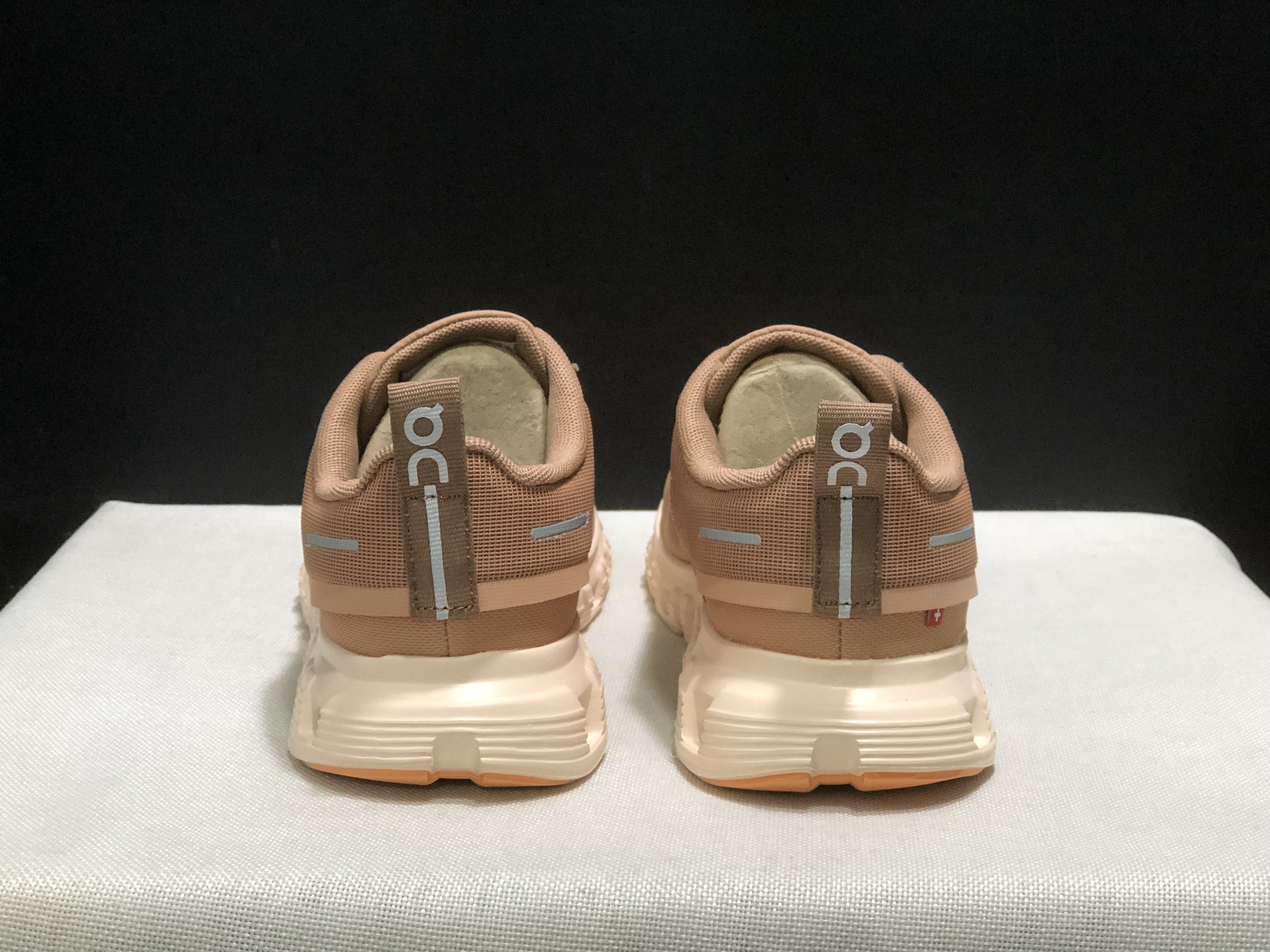 On Running Cloud 6 Casual Life Shoes Light Brown