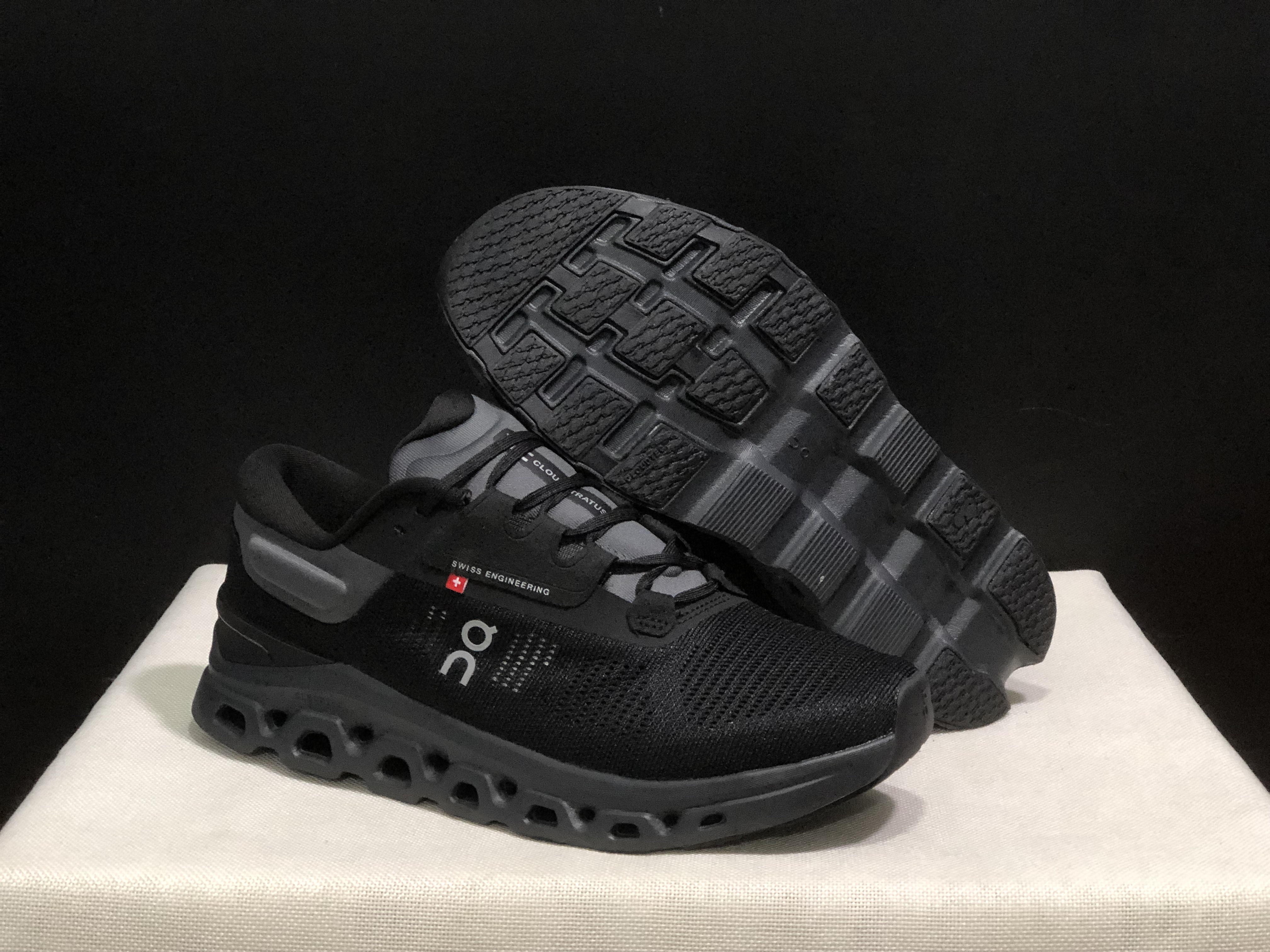 On Running Cloudstratus 3 Anti-Slip Running Shoes Black