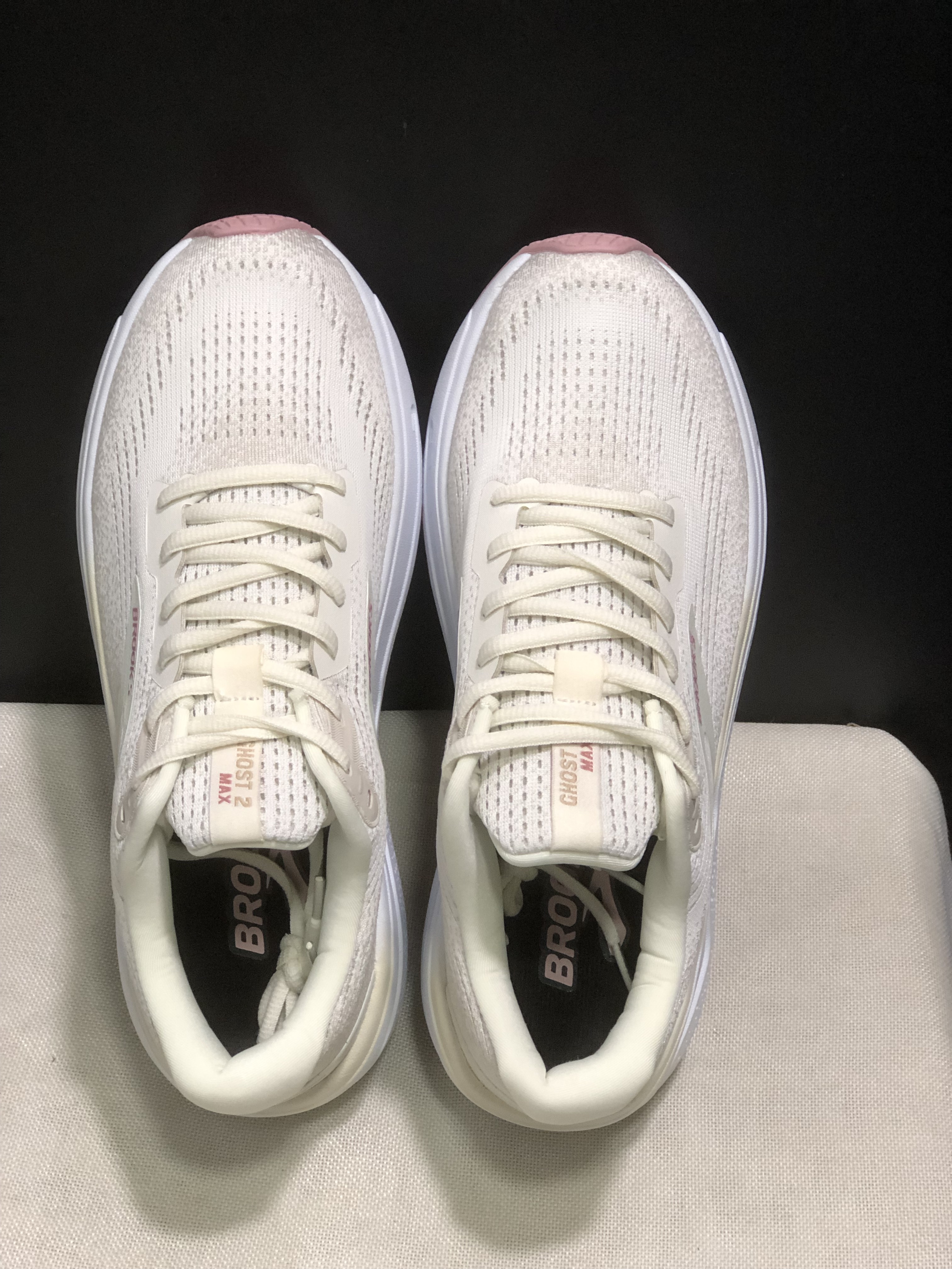 Brooks Ghost Max 2 Breathable Low-top Running Shoes Off White