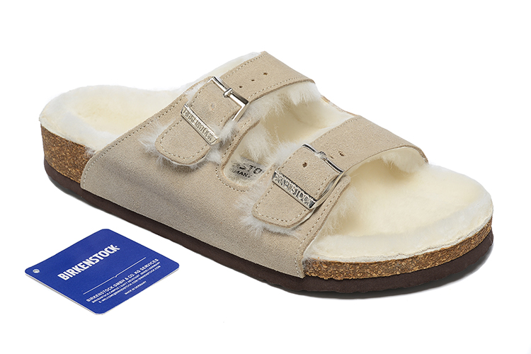 Birkenstock Two-Button Cream Scrub Leather White Fur Lining Slippers
