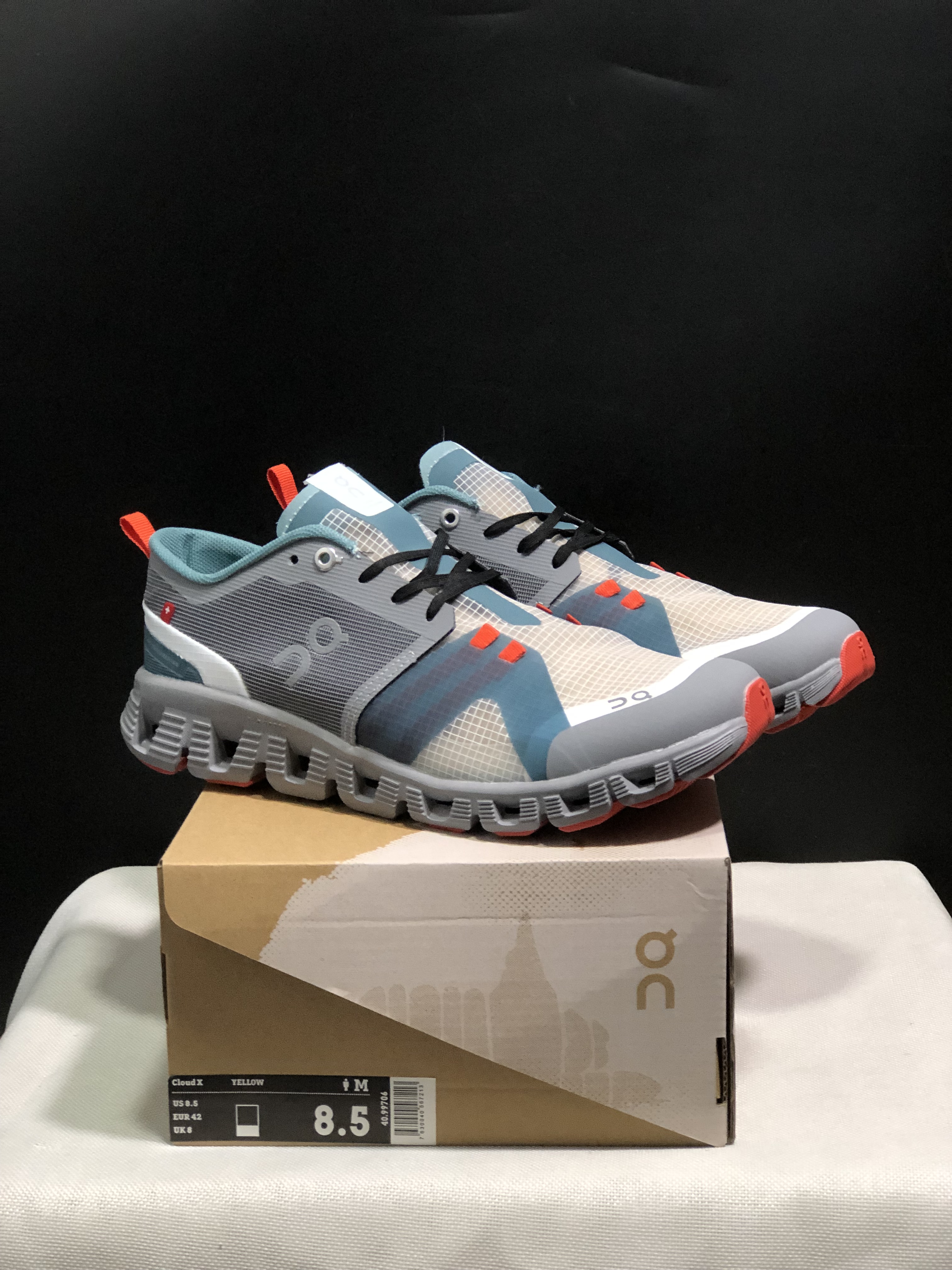 On Running Cloud X Shift Breathable And Shock-Absorbing Lightweight Running Shoes Alloy Gray